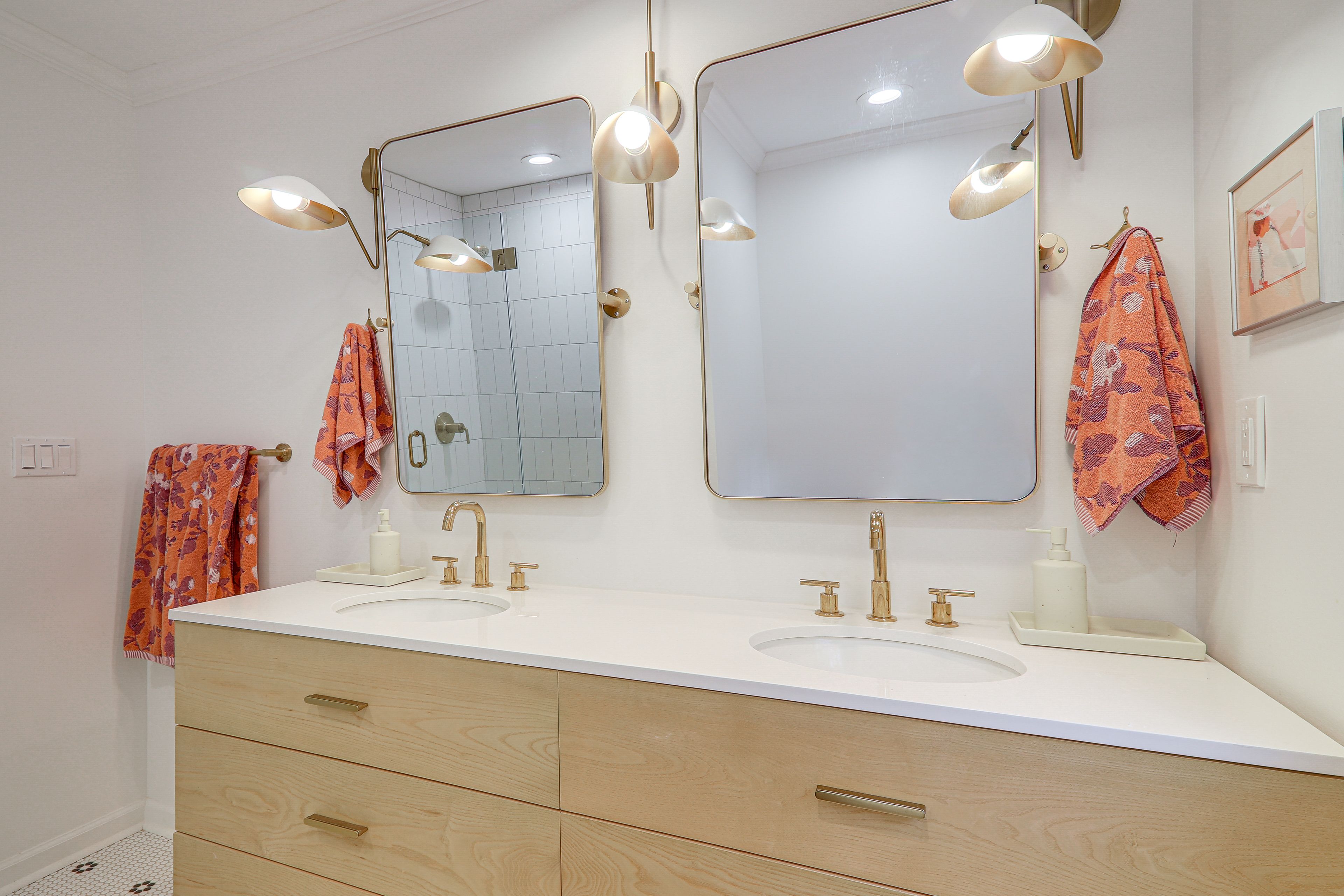 Bathroom | Shower | 1st Floor