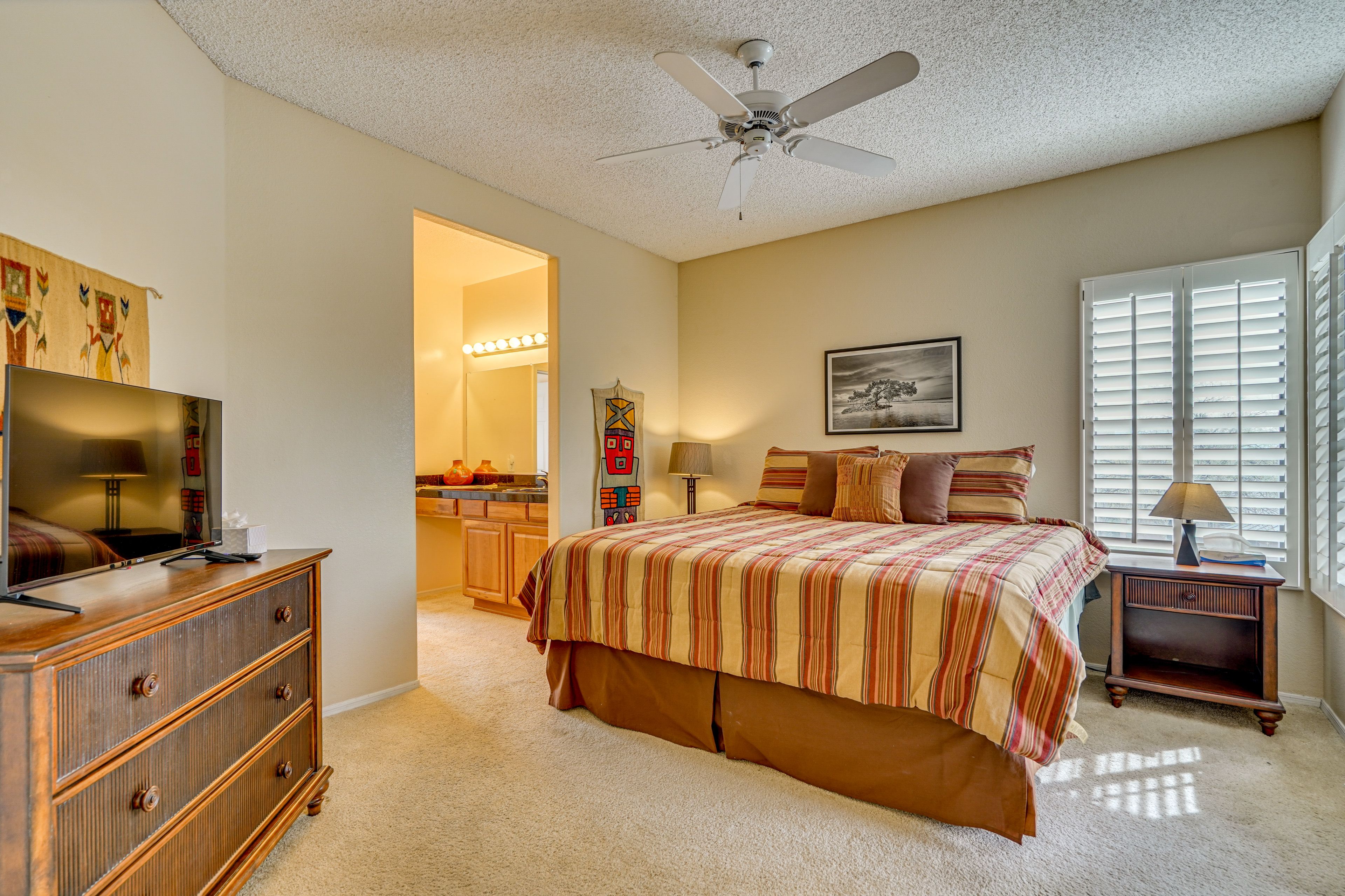 Bedroom 1 | King Bed