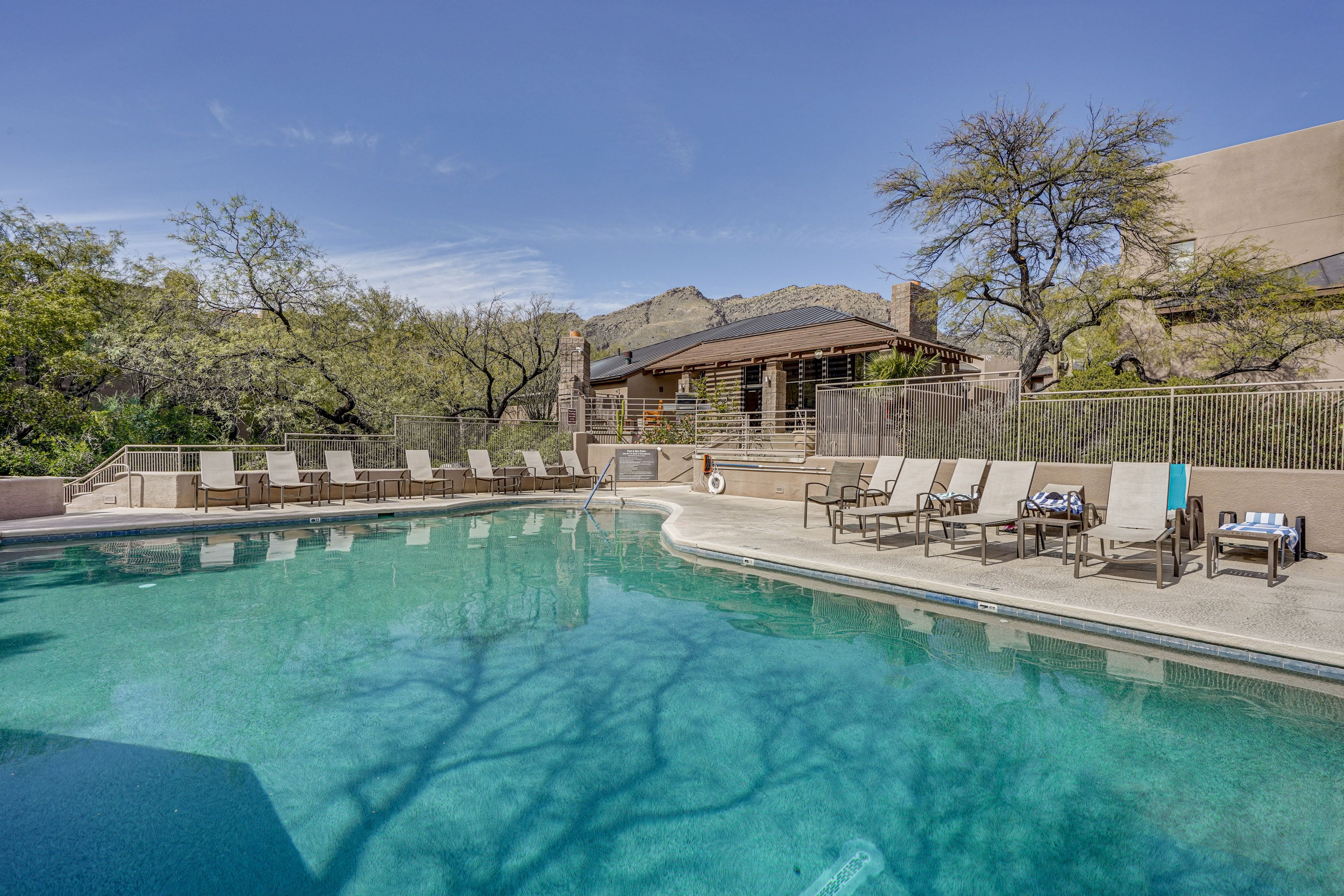 Canyon Crest East | Community Amenities