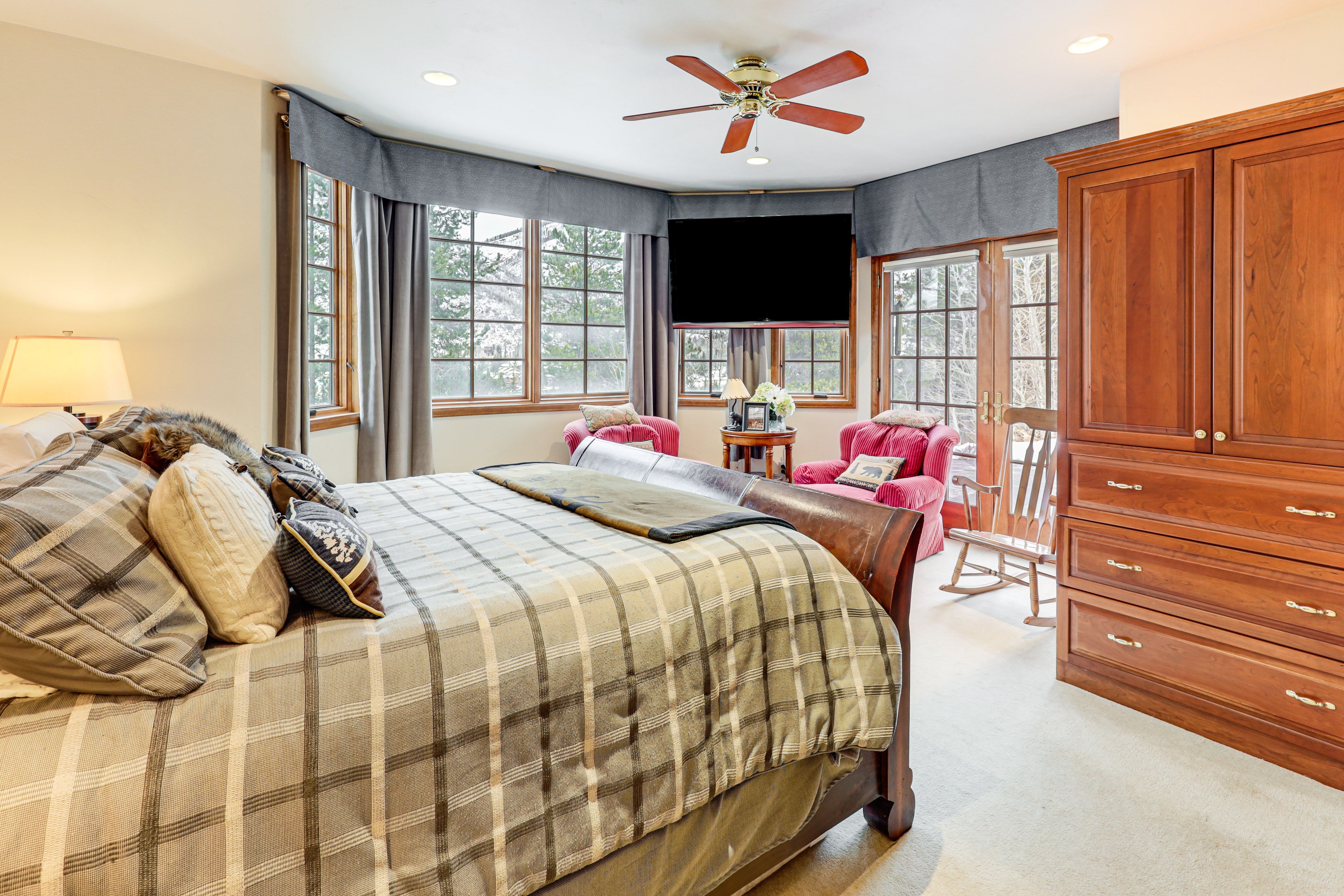 Bedroom 3 | King Bed | Lower Level