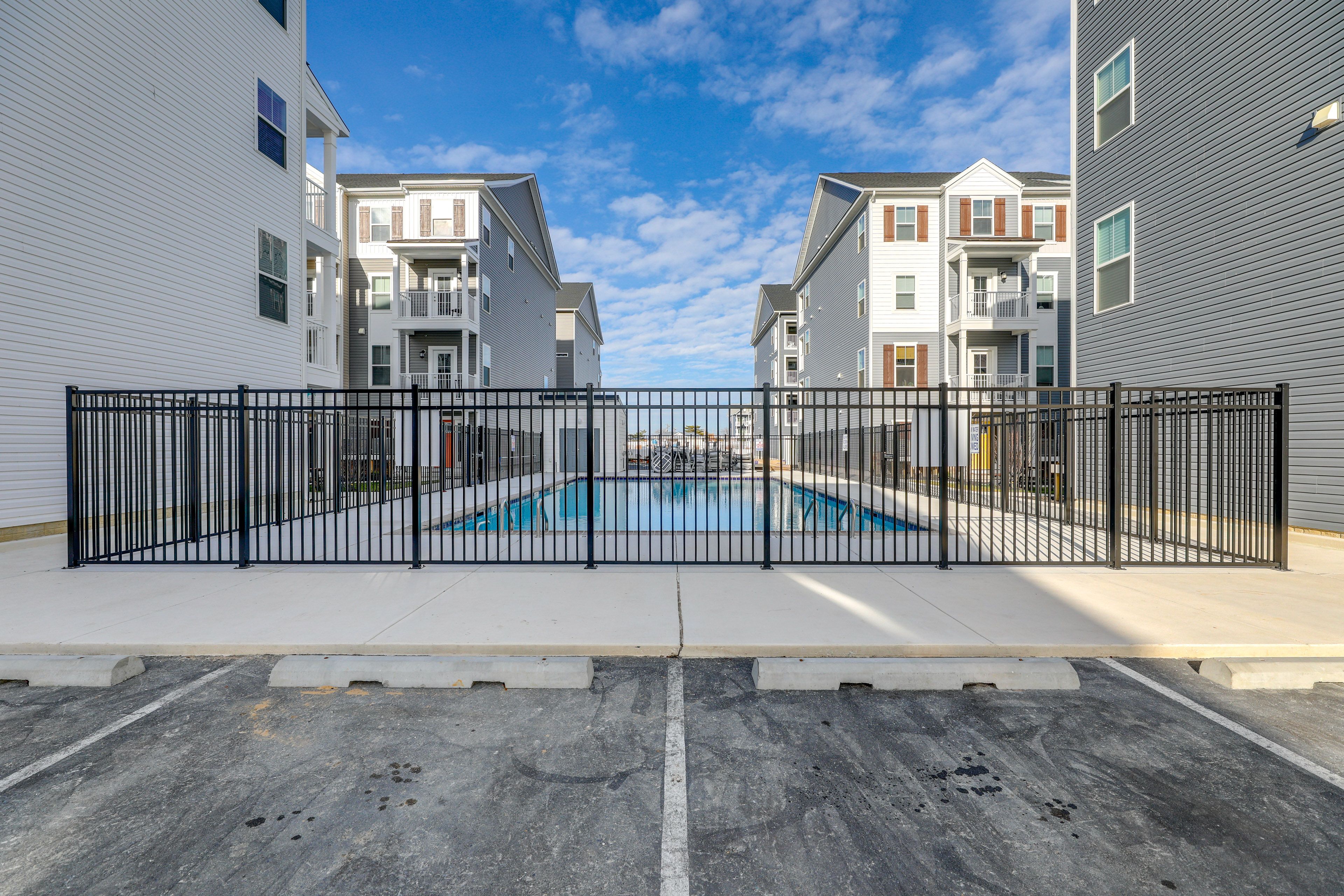 High Tide By Lennar | Community Pool