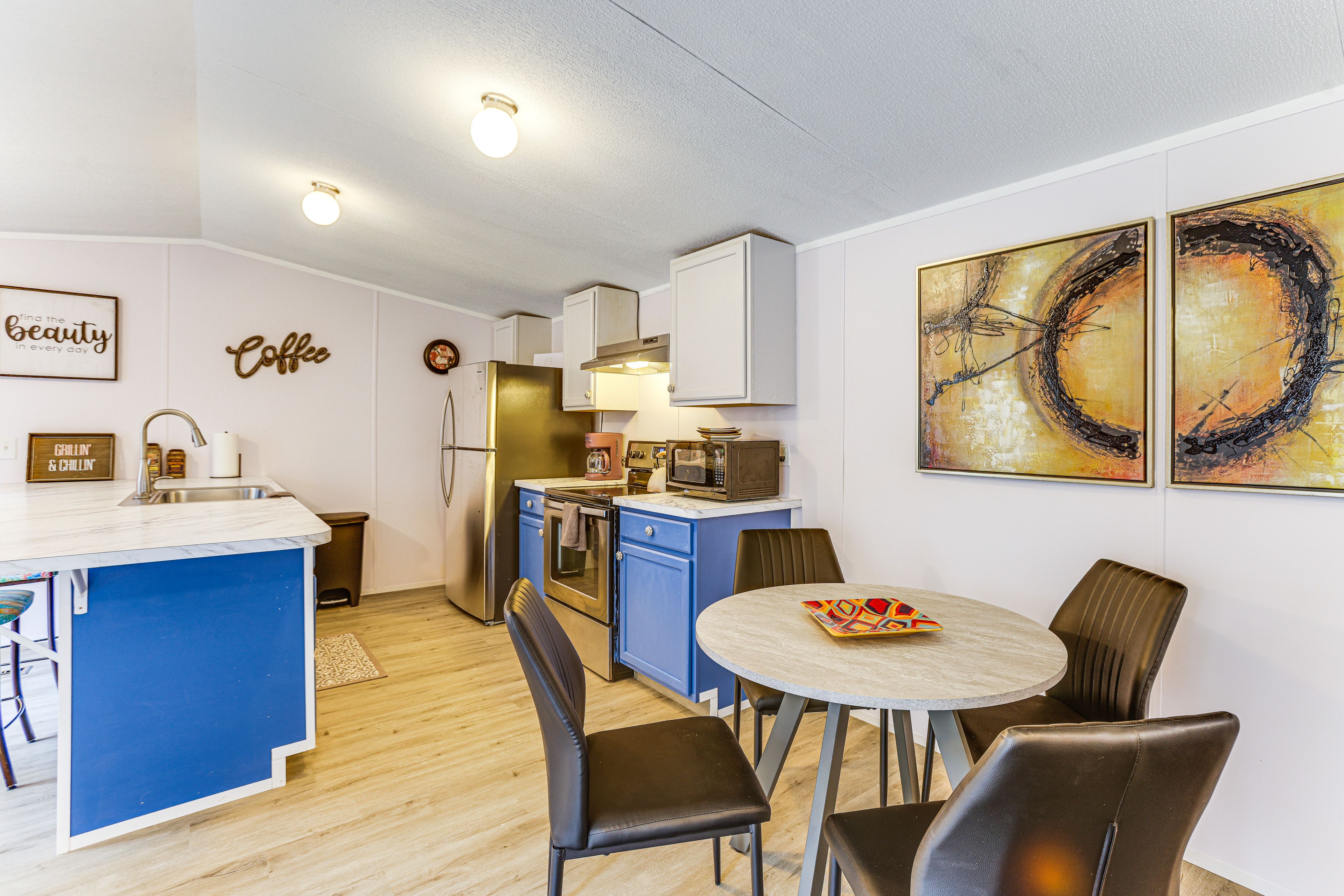 Dining Area | Dishware & Flatware