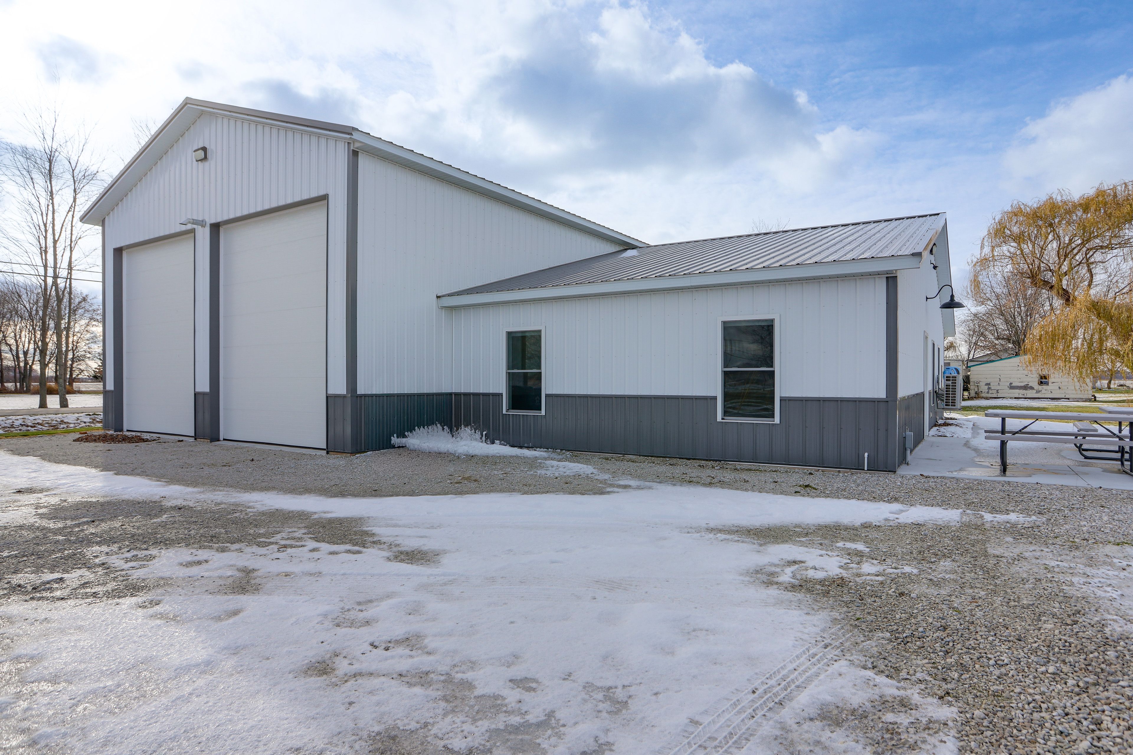 Exterior | Driveway (10 Vehicles) | Trailer Parking Allowed