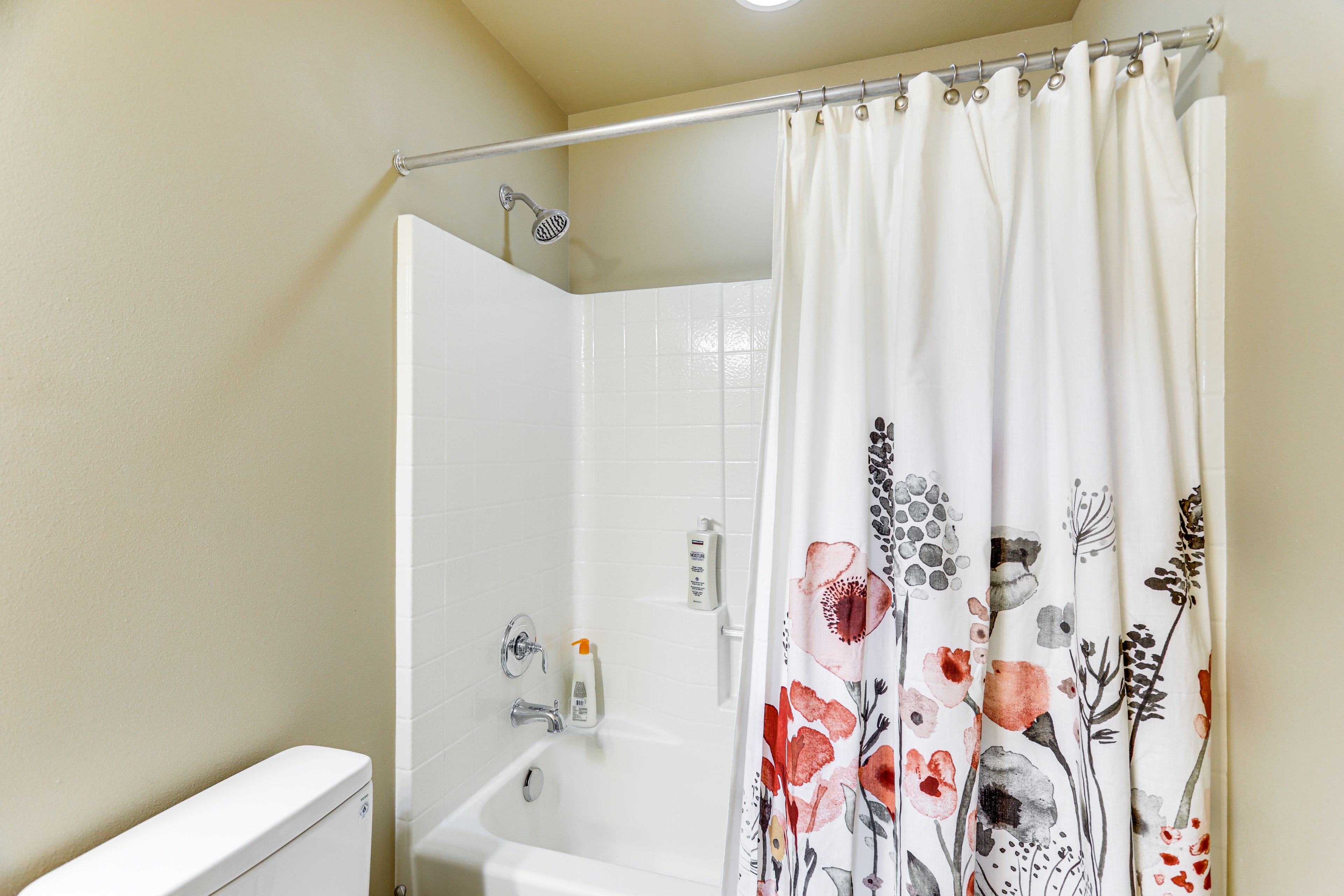 Bathroom | 2nd Floor