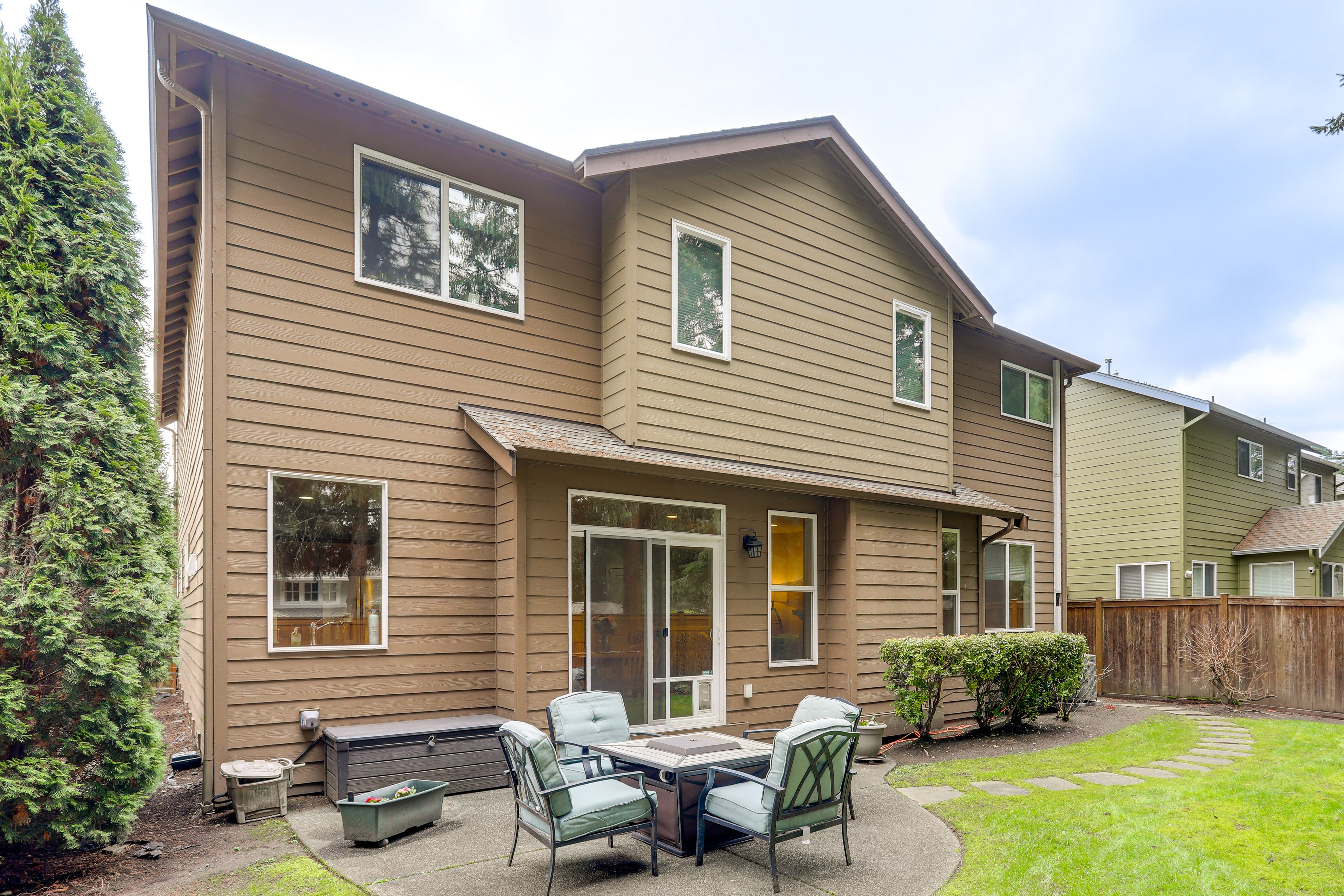 Bothell Vacation Rental | 2BR | 2BA | 2,850 Sq Ft