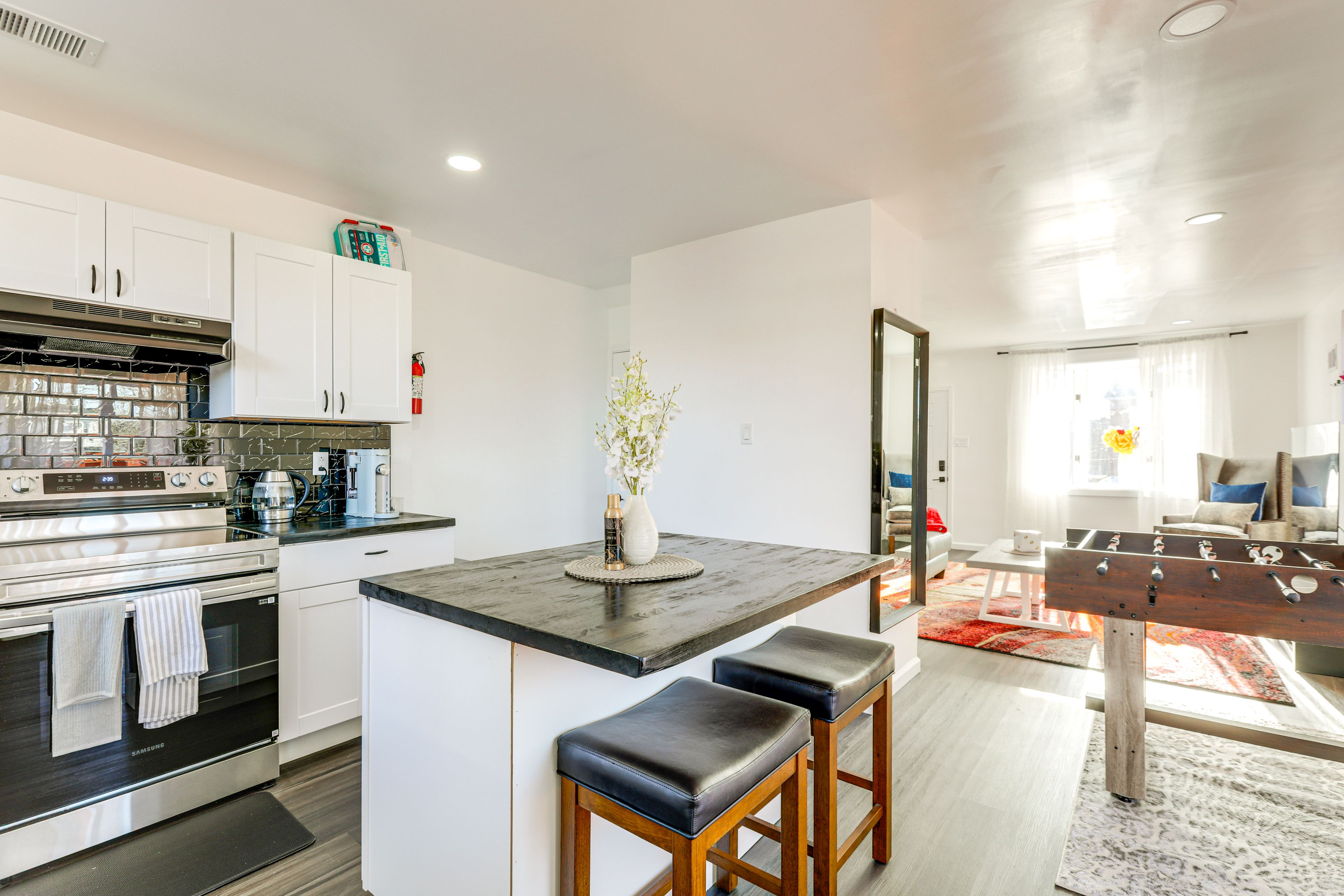 Kitchen | Breakfast Bar | Toaster | 1st Floor