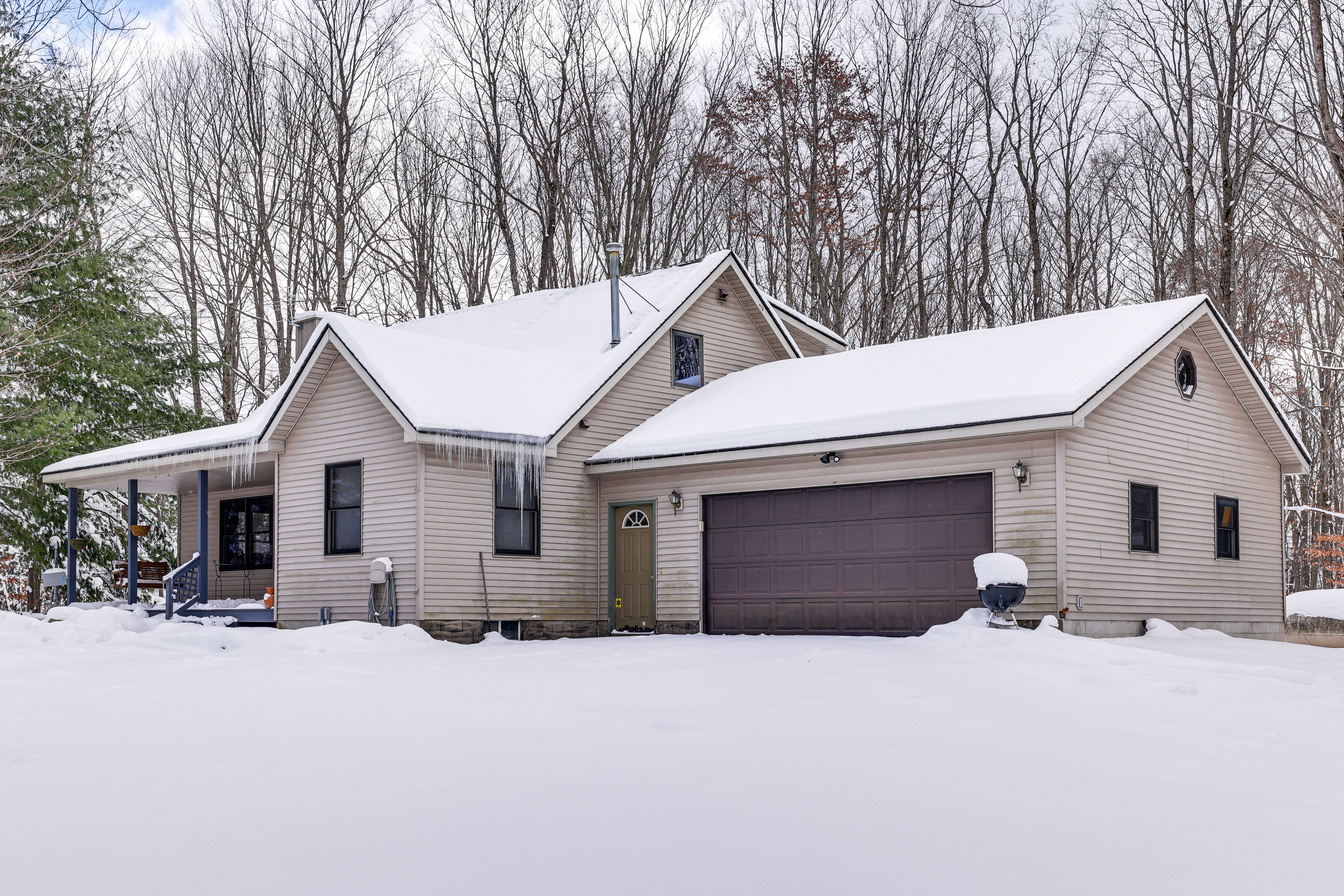 Parking | Driveway (4 Vehicles) | Trailer