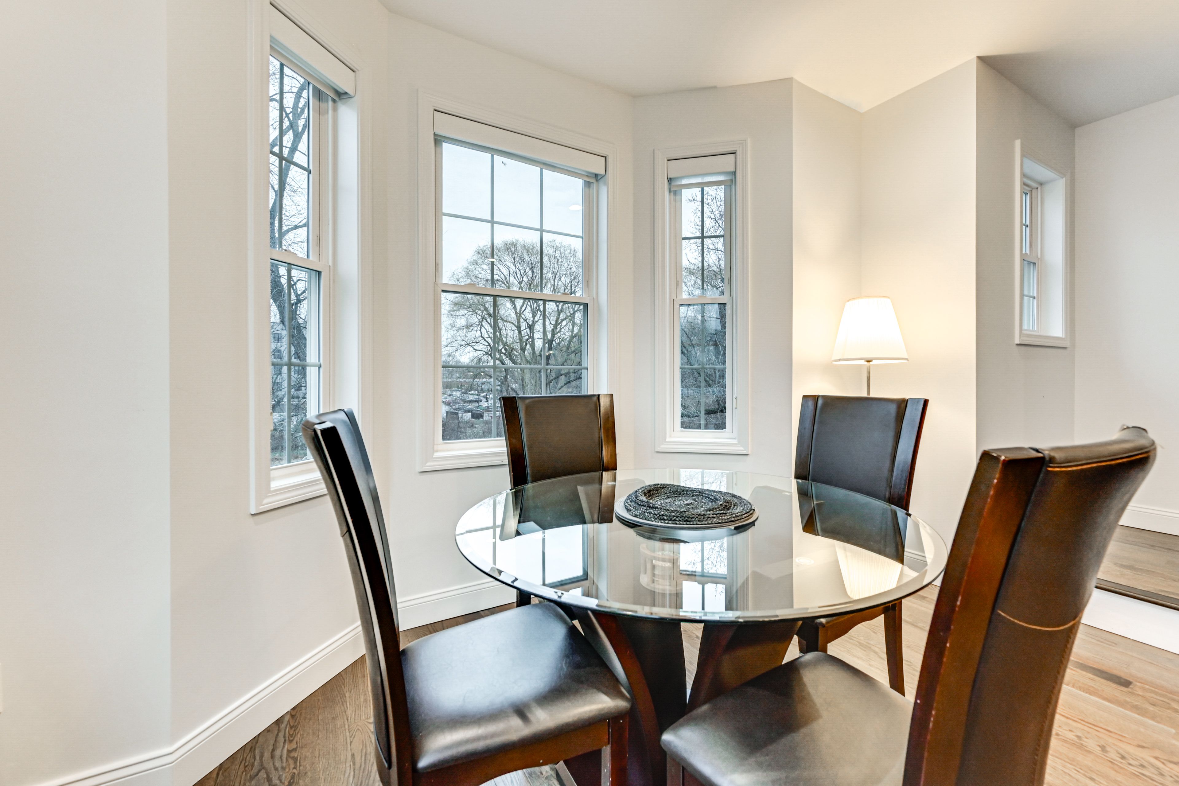 2-Story Townhome | Dining Table & Breakfast Bar