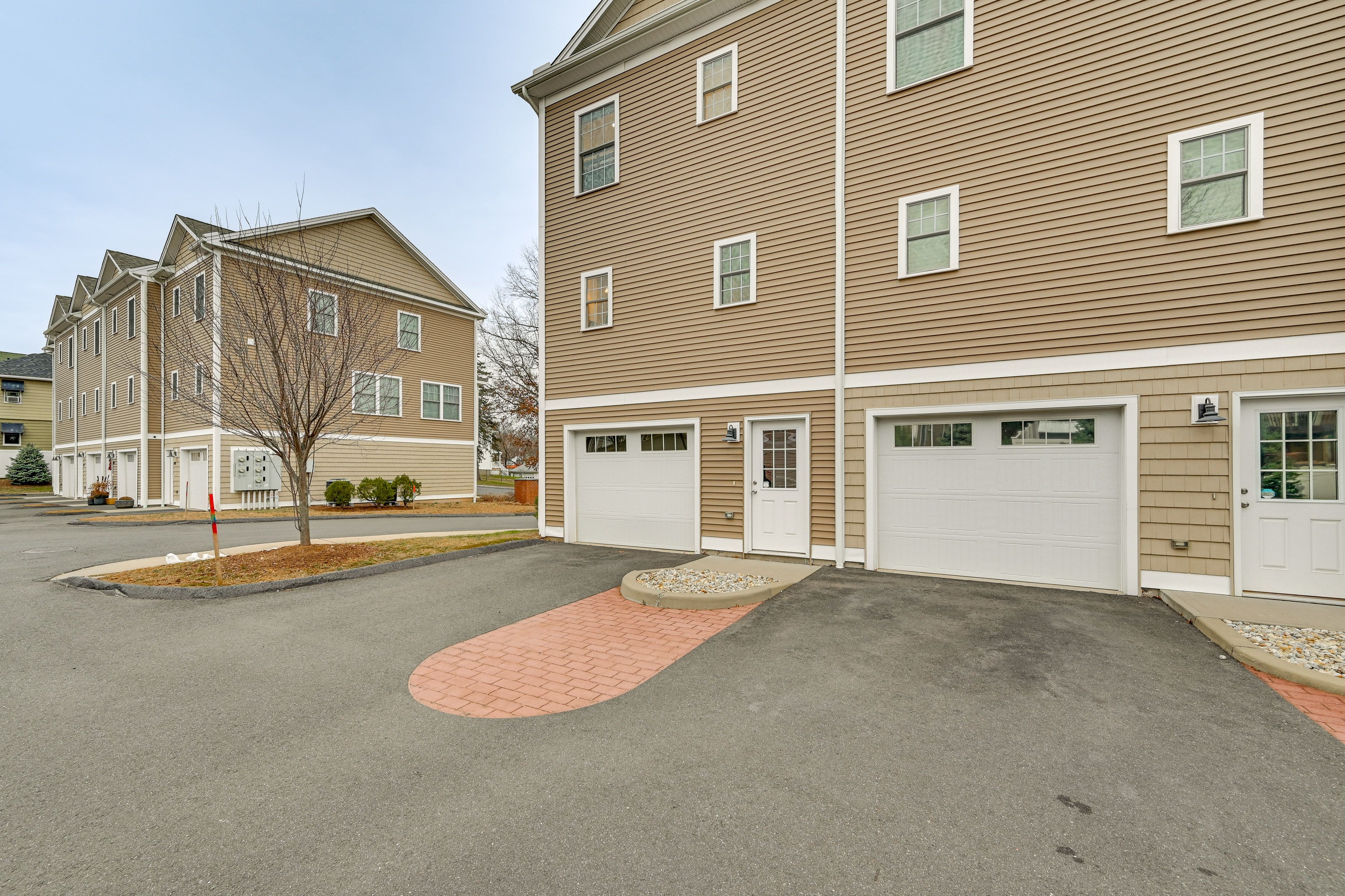 Parking | Driveway (1 Vehicle)