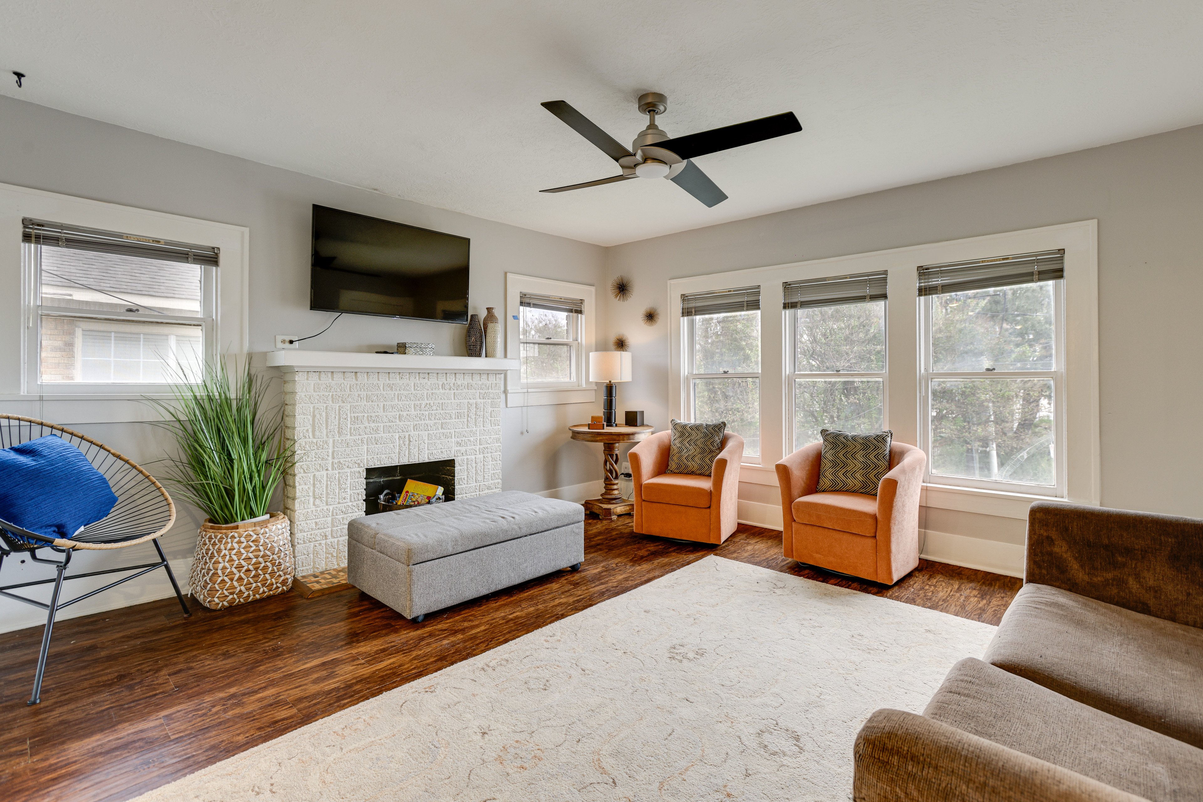 Houston Vacation Rental | 2BR | 1BA | 1,800 Sq Ft | Stairs Required