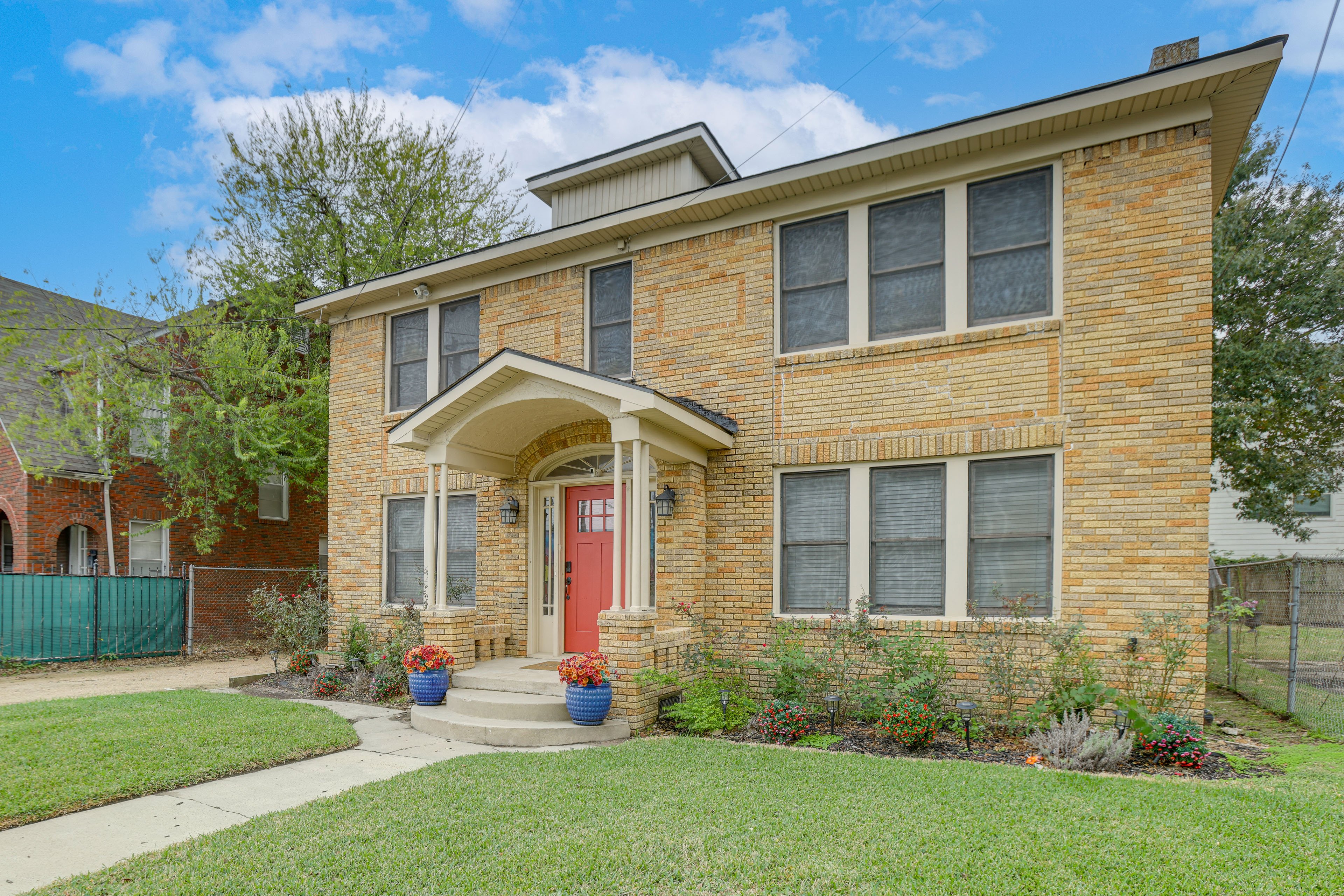 Parking | Driveway (1 Vehicle)