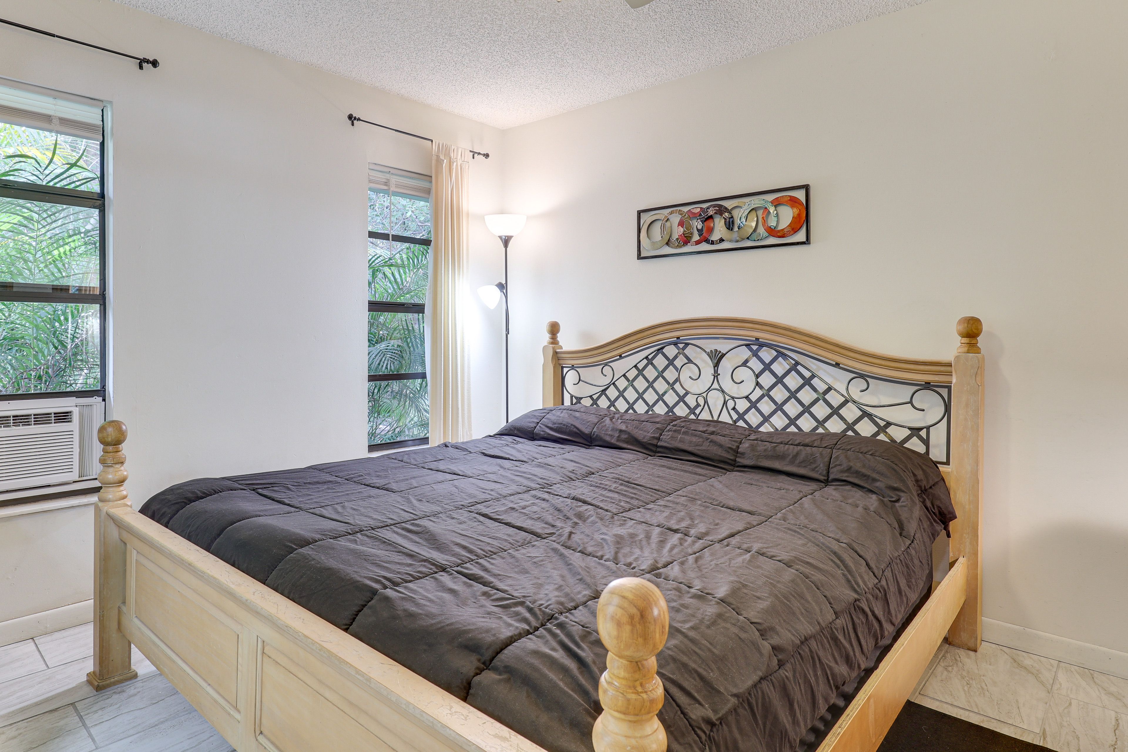 Bedroom | California King Bed