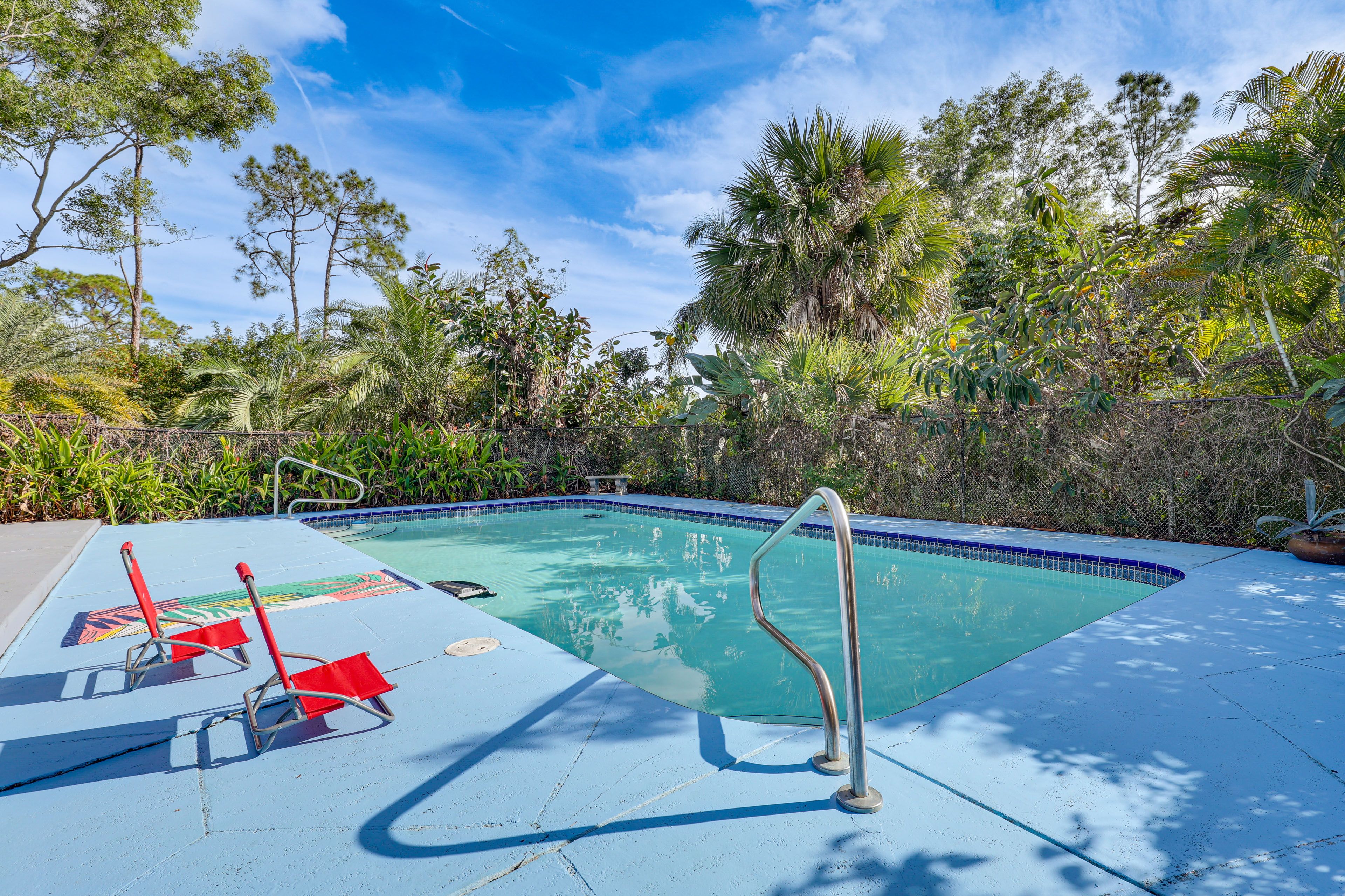 West Palm Beach Vacation Rental | 1BR | 1BA | 300 Sq Ft | 1 Step to Access