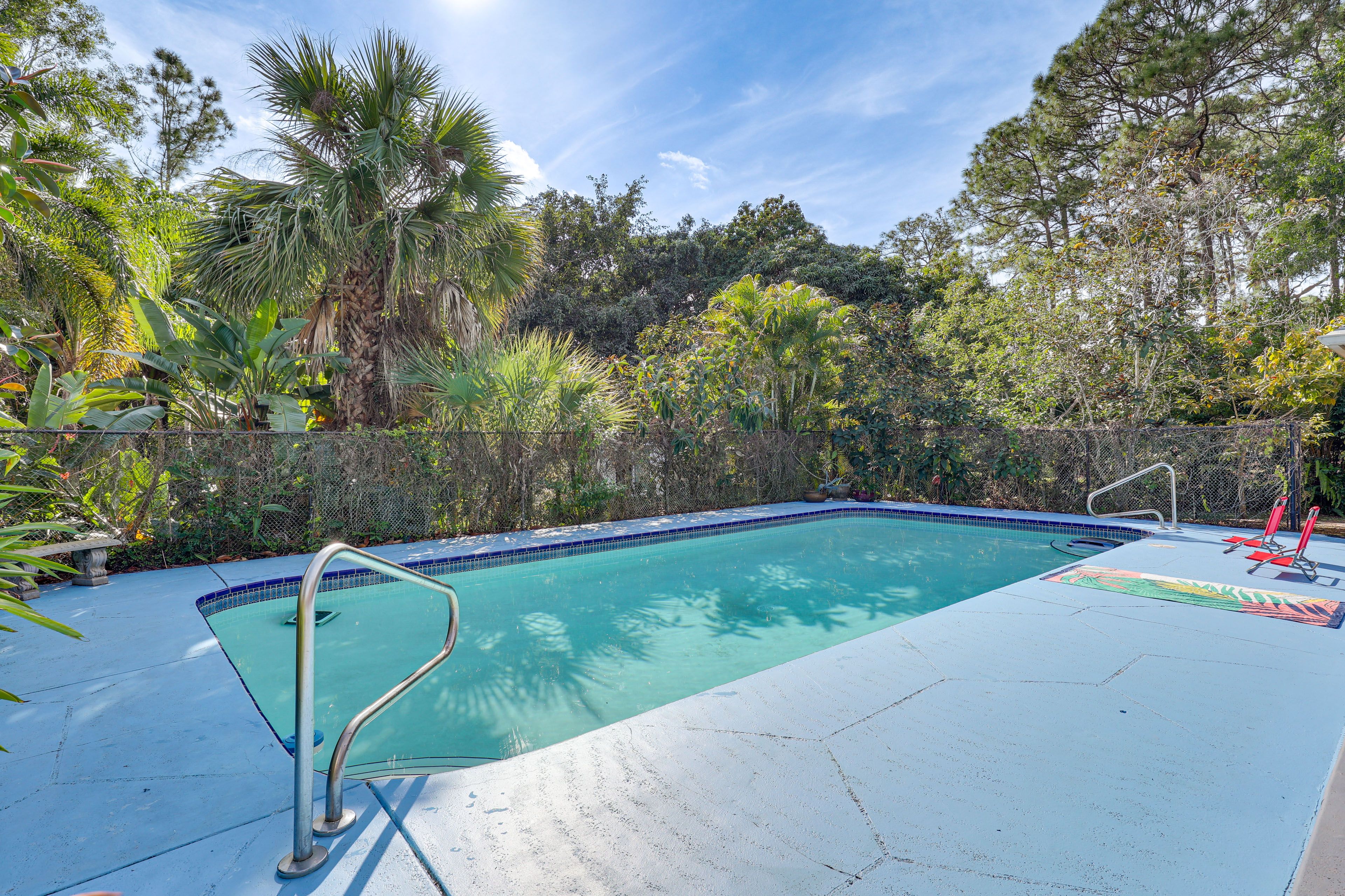 Shared Pool (Not Heated)