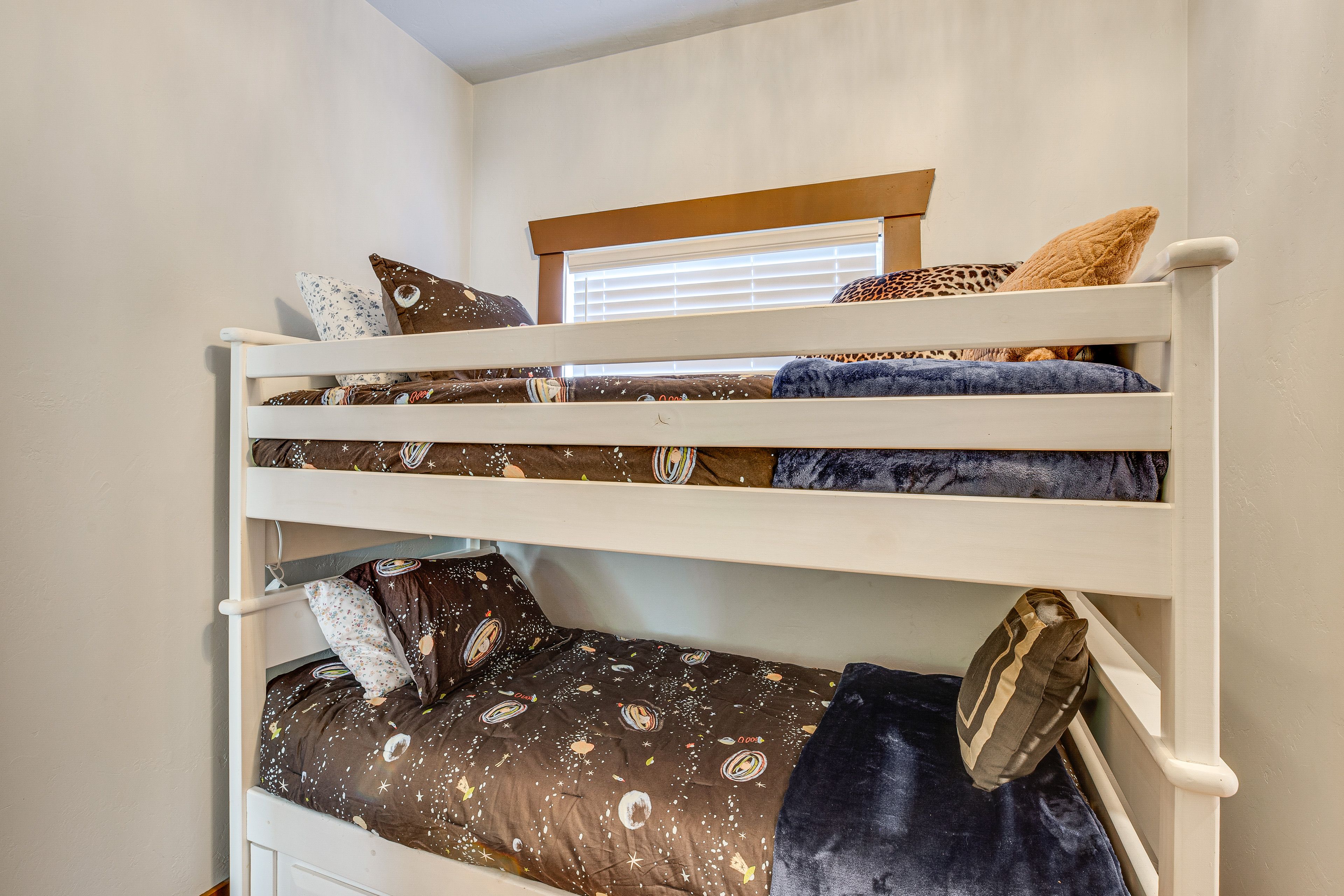 Bedroom 3 | Twin Bunk Bed
