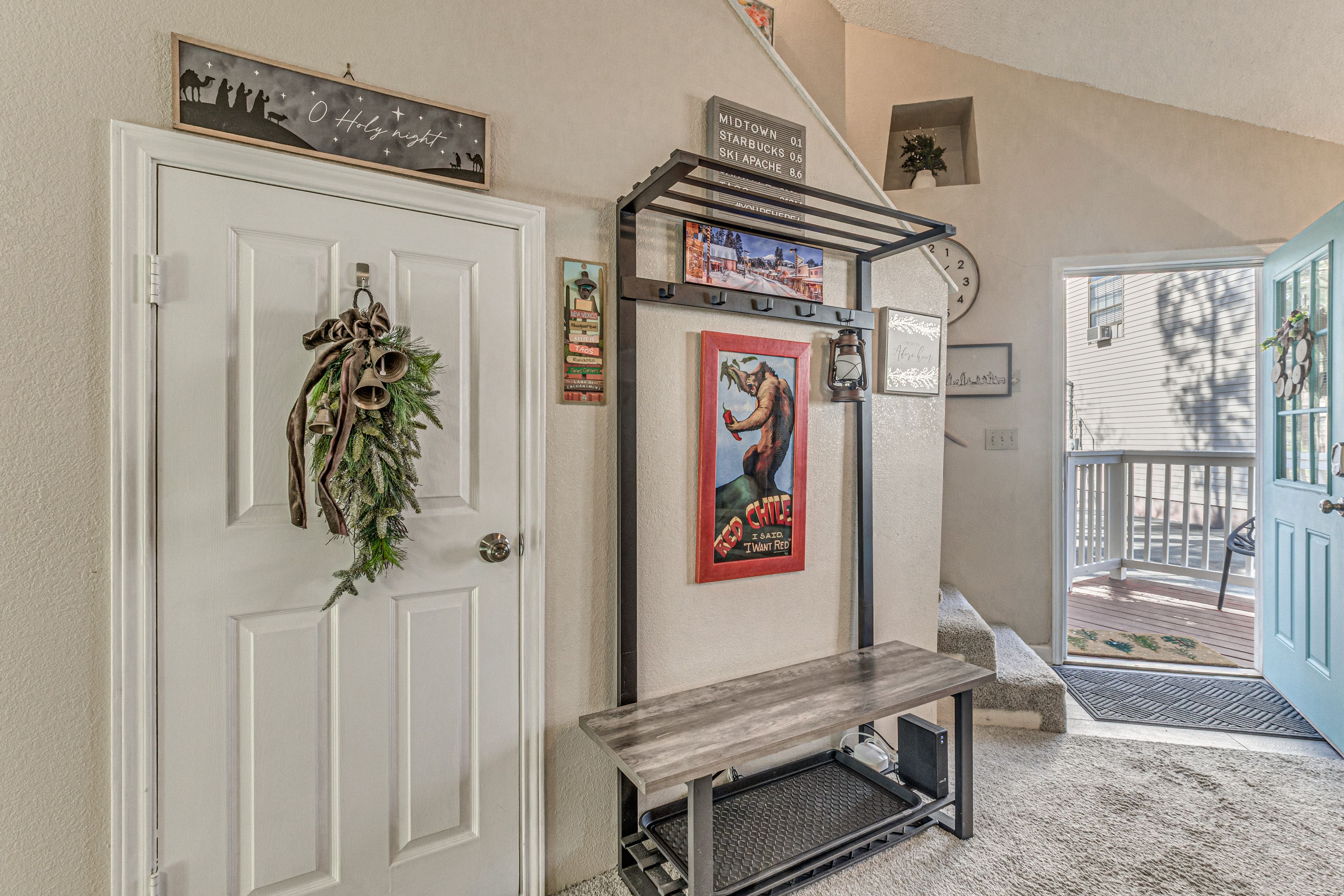 Entry Area | Main Level