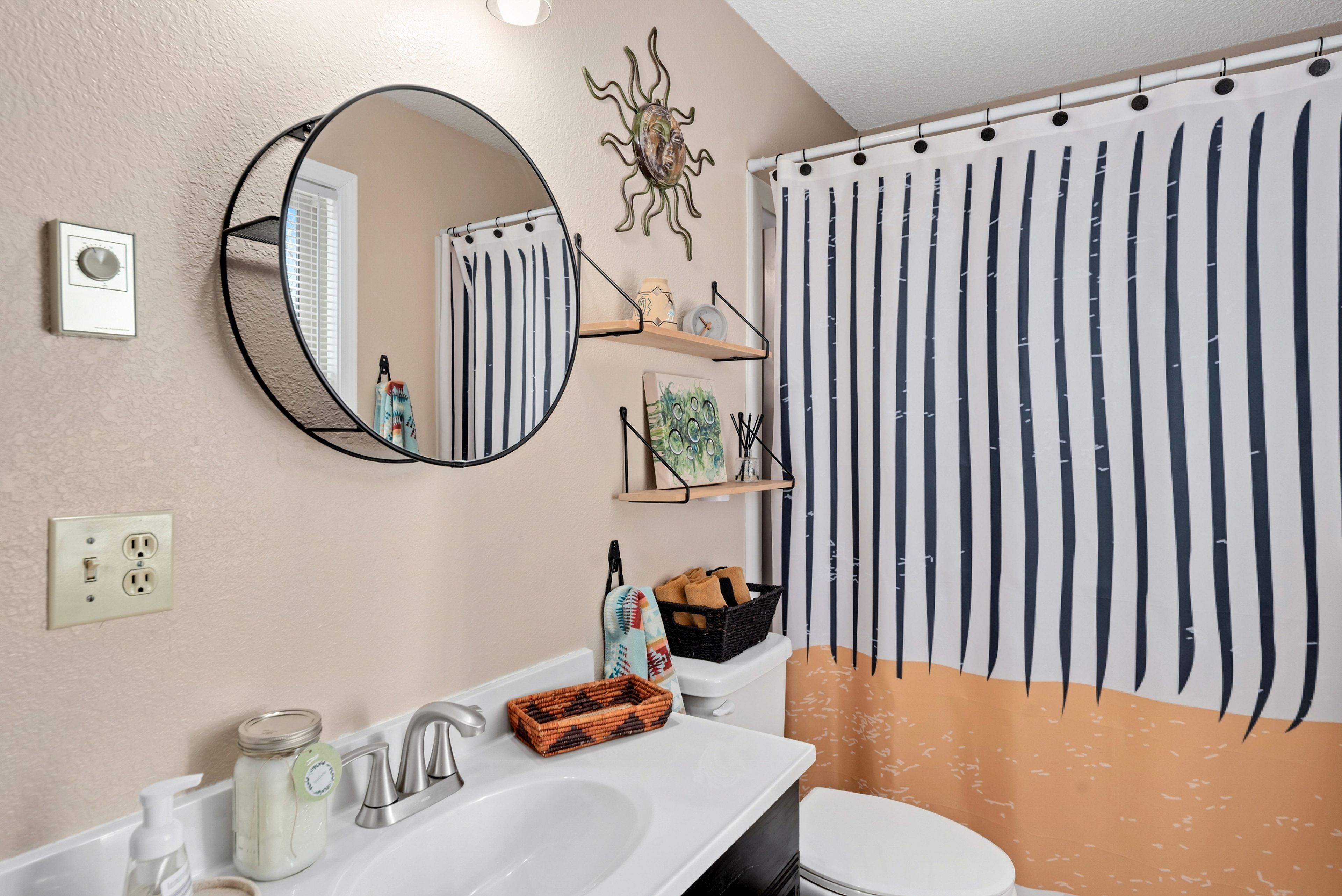 Full Bathroom | Loft Level