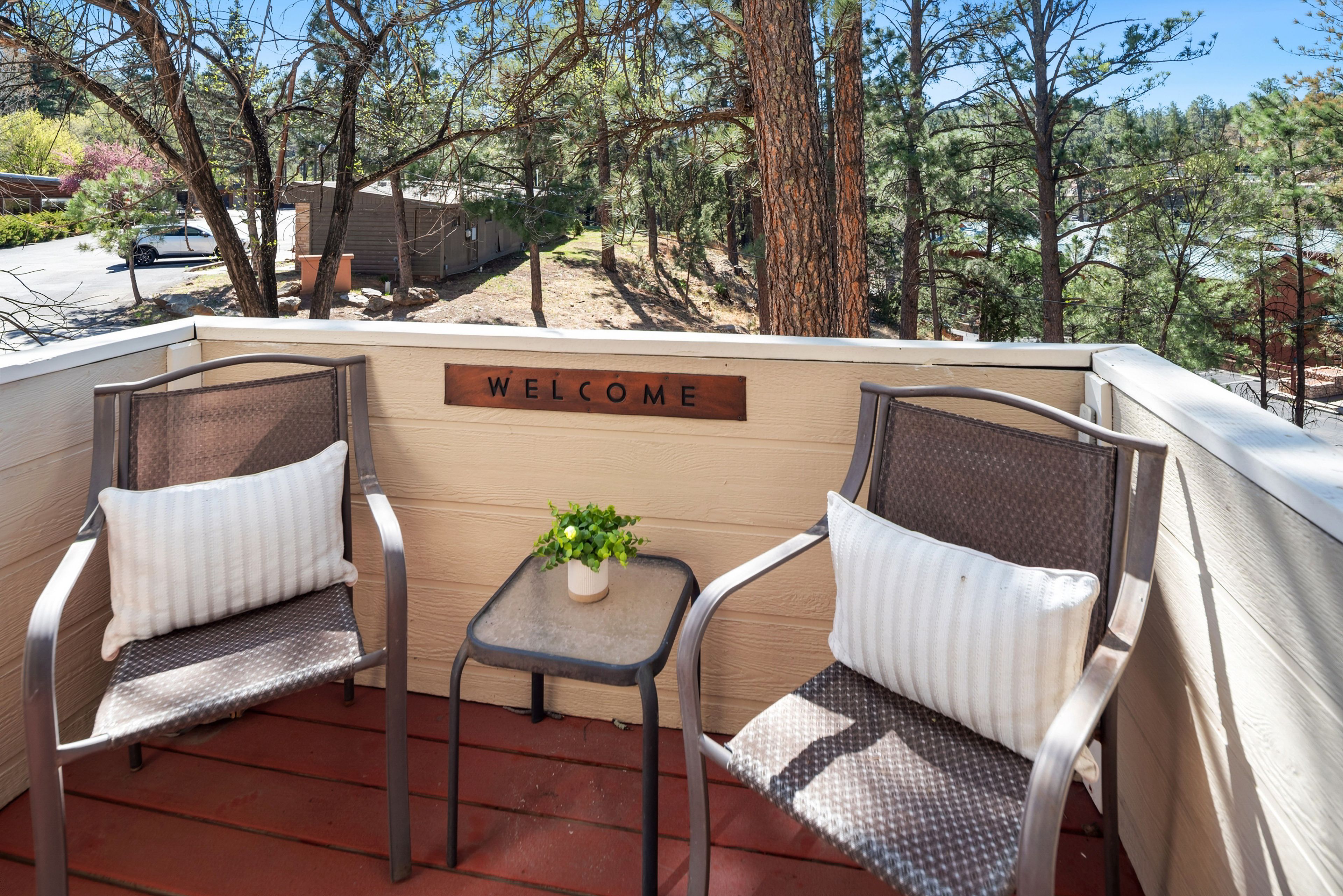 Private Balcony | Tara Condos Community | Walk to Midtown