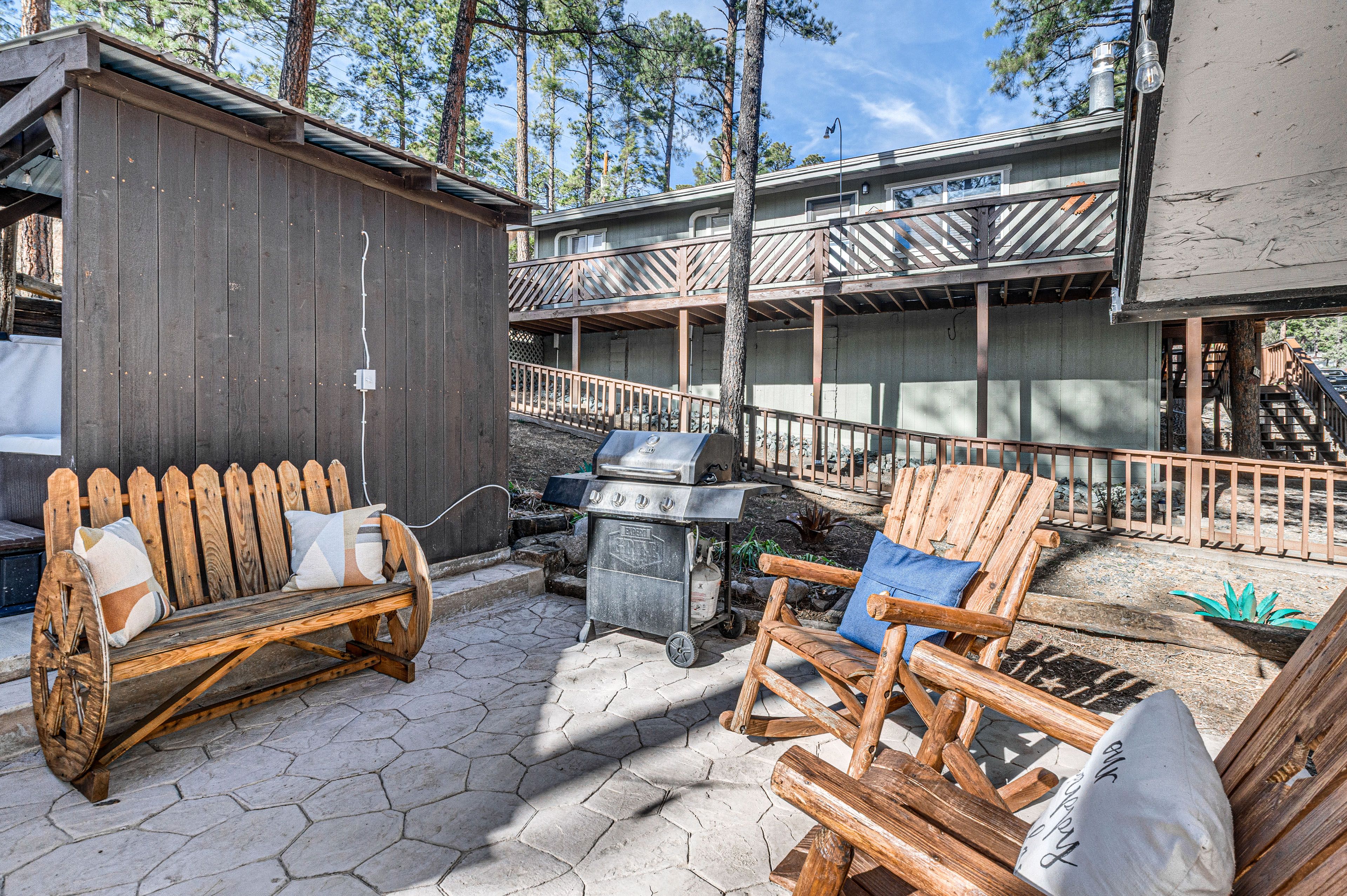 Furnished Patio | Gas Grill