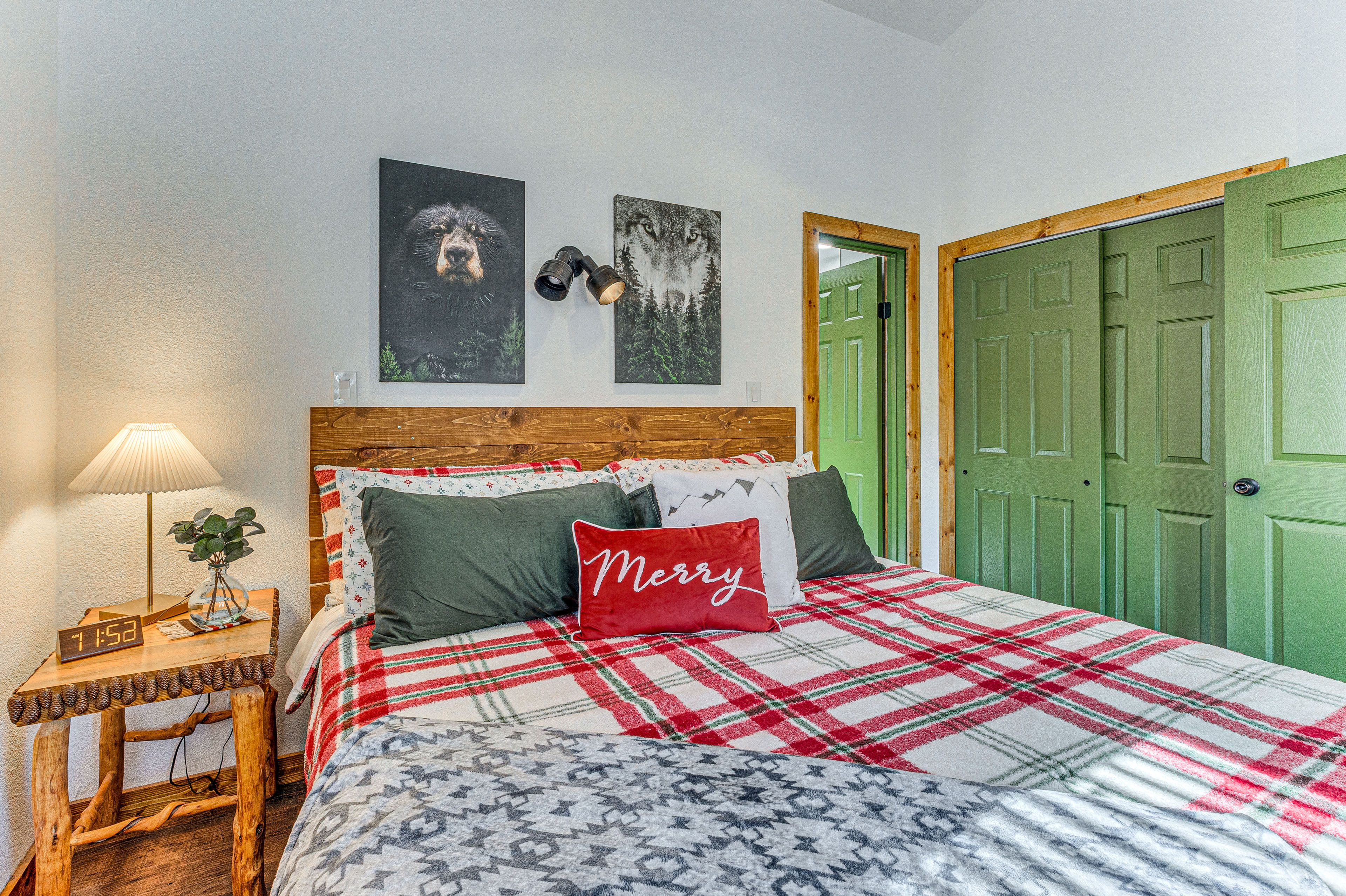 Bedroom 1 | 2nd Floor | King Bed | Linens Provided | Smart TV