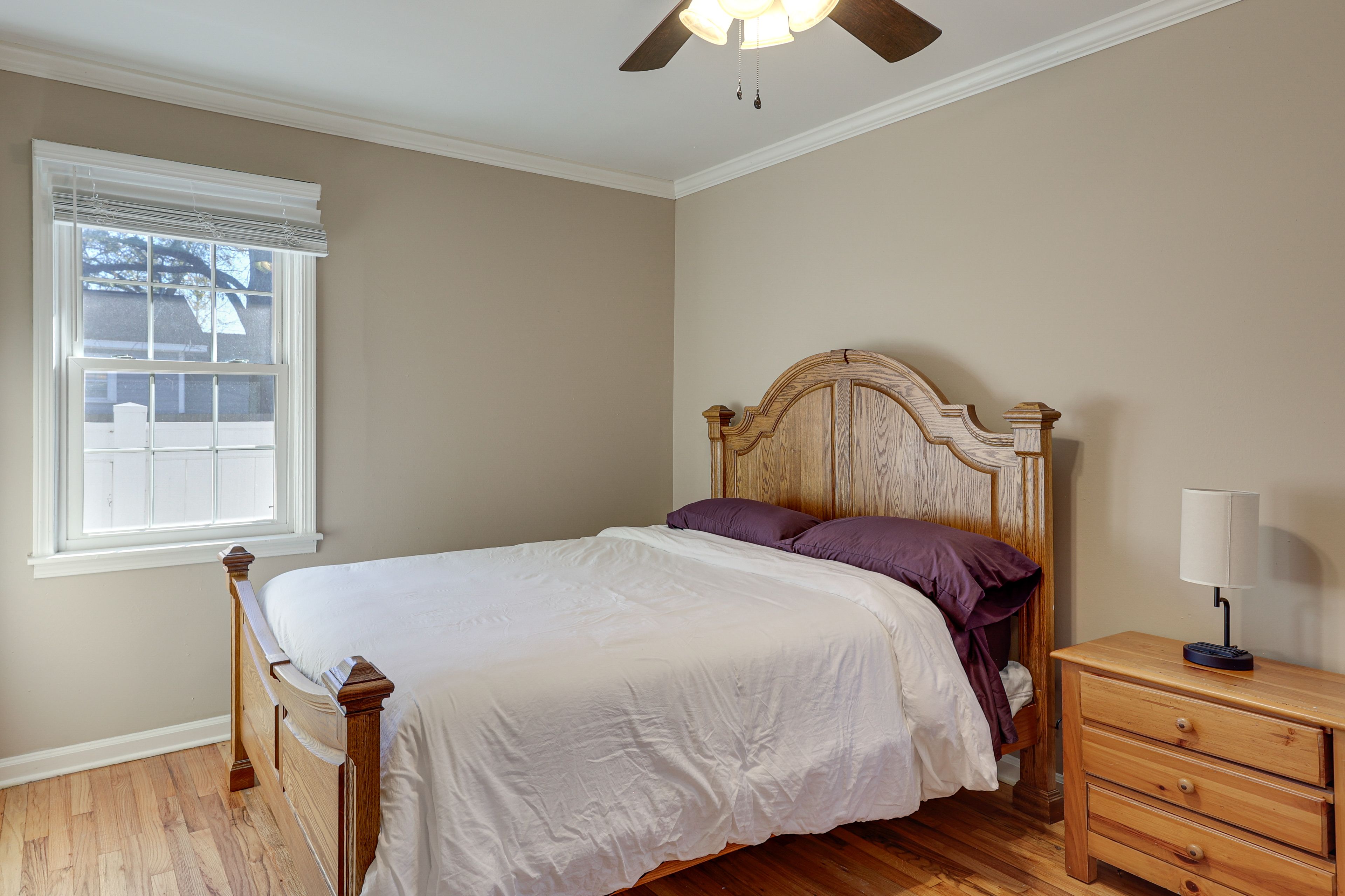 Bedroom 2 | Queen Bed