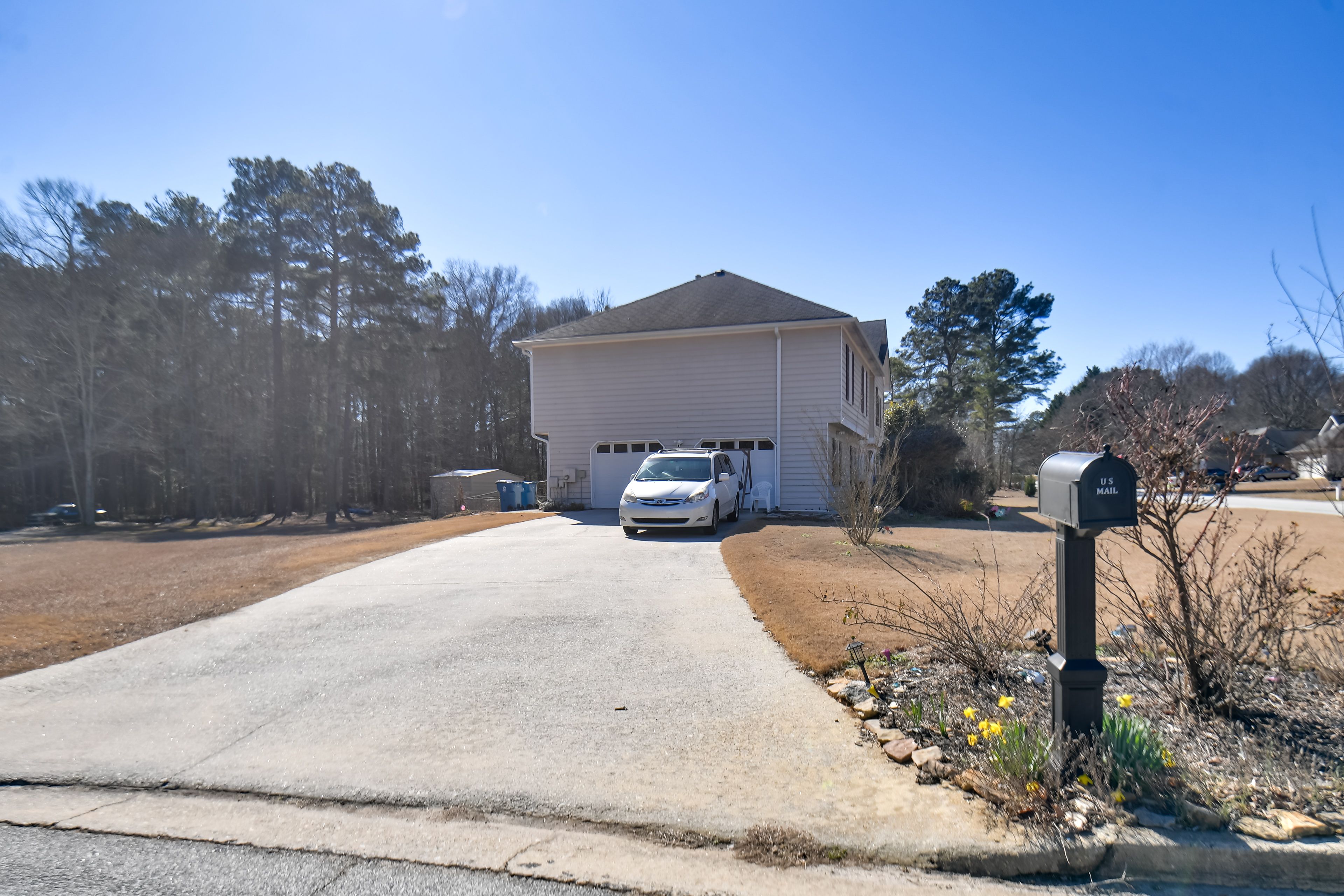 Driveway Parking | 1 Vehicle