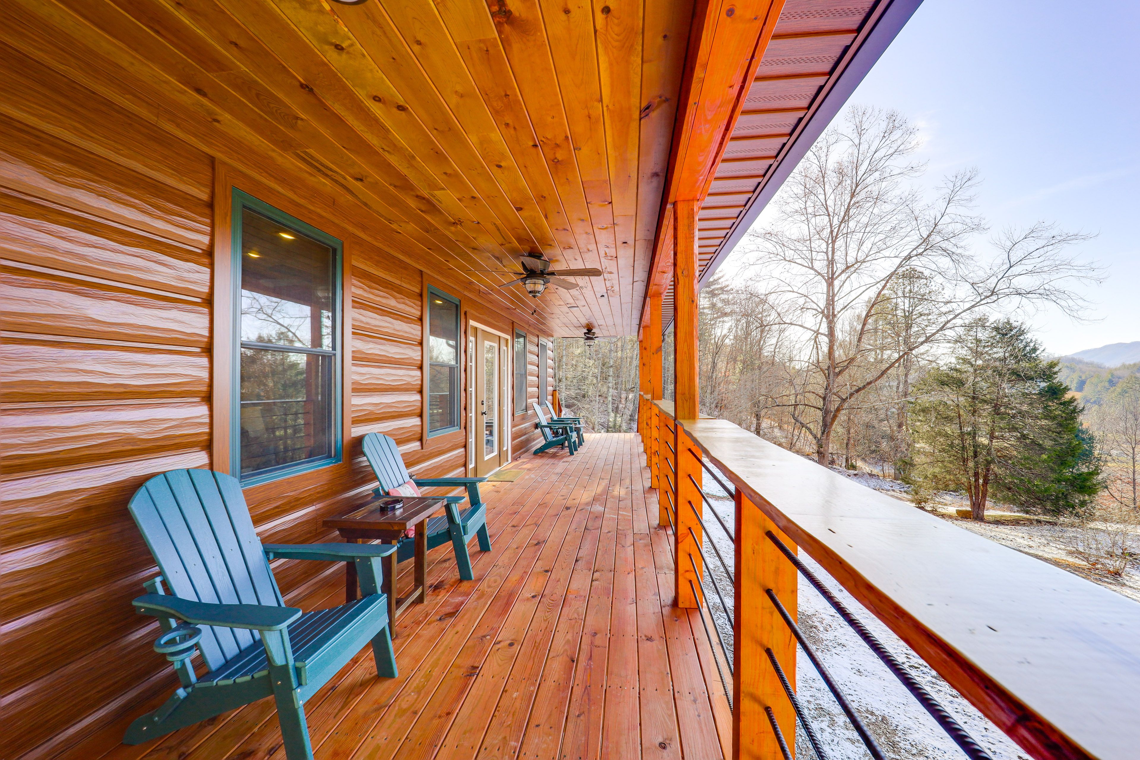 Covered Deck | Mountain Views