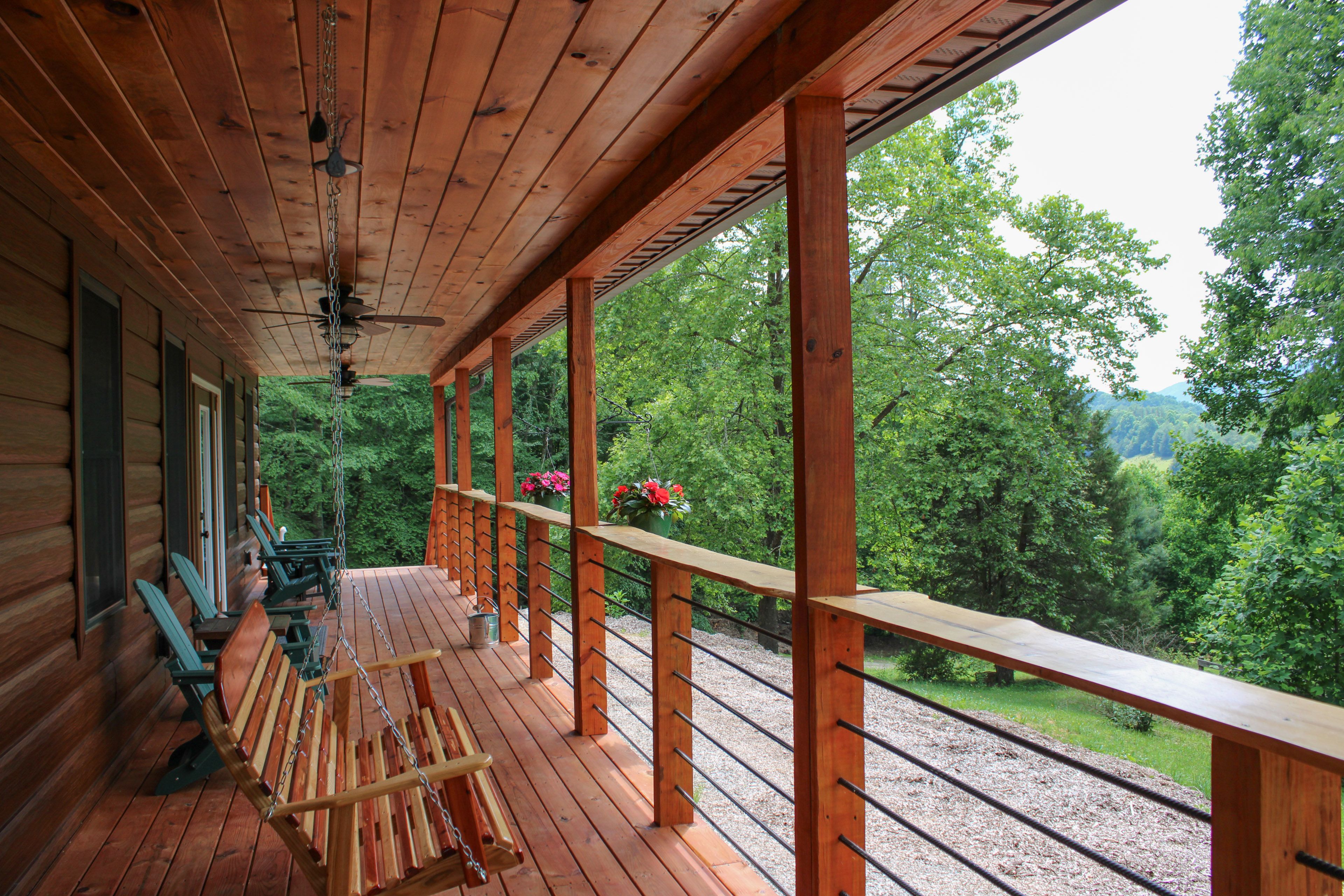 Covered Deck | Mountain Views