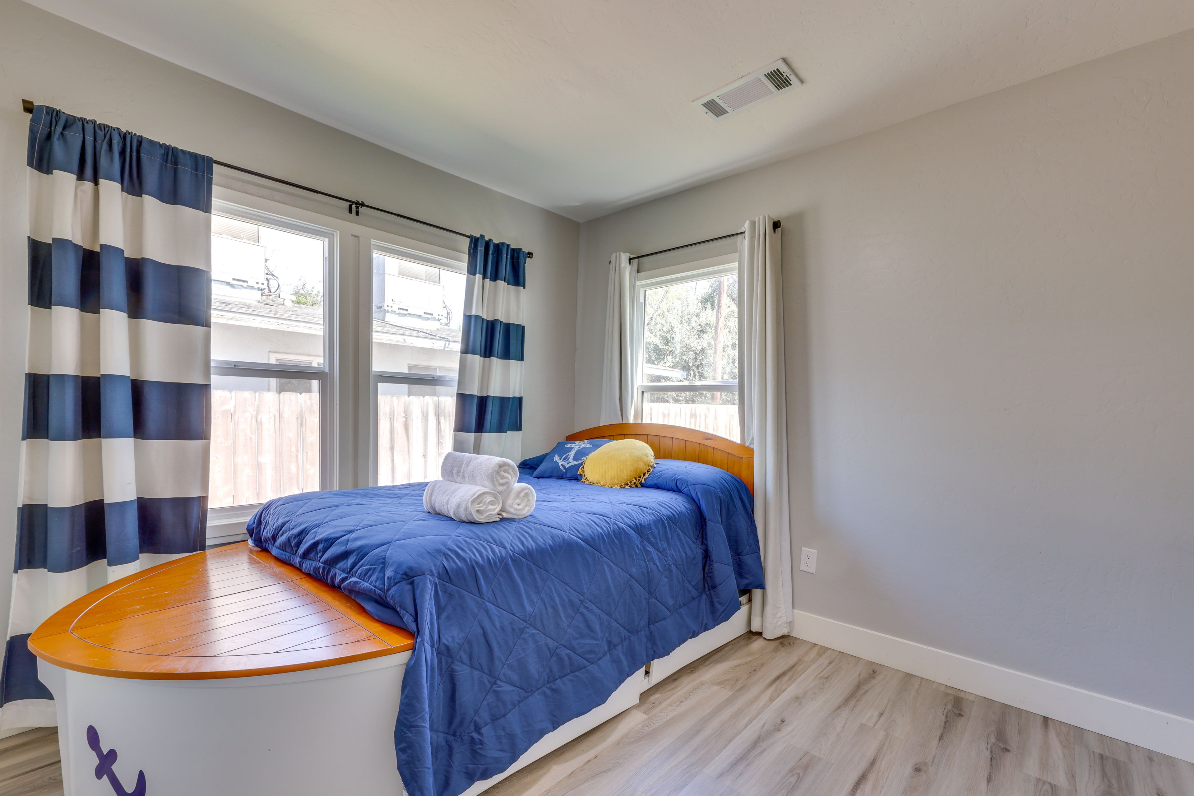 Bedroom 2 | Queen Bed w/ Twin Trundle