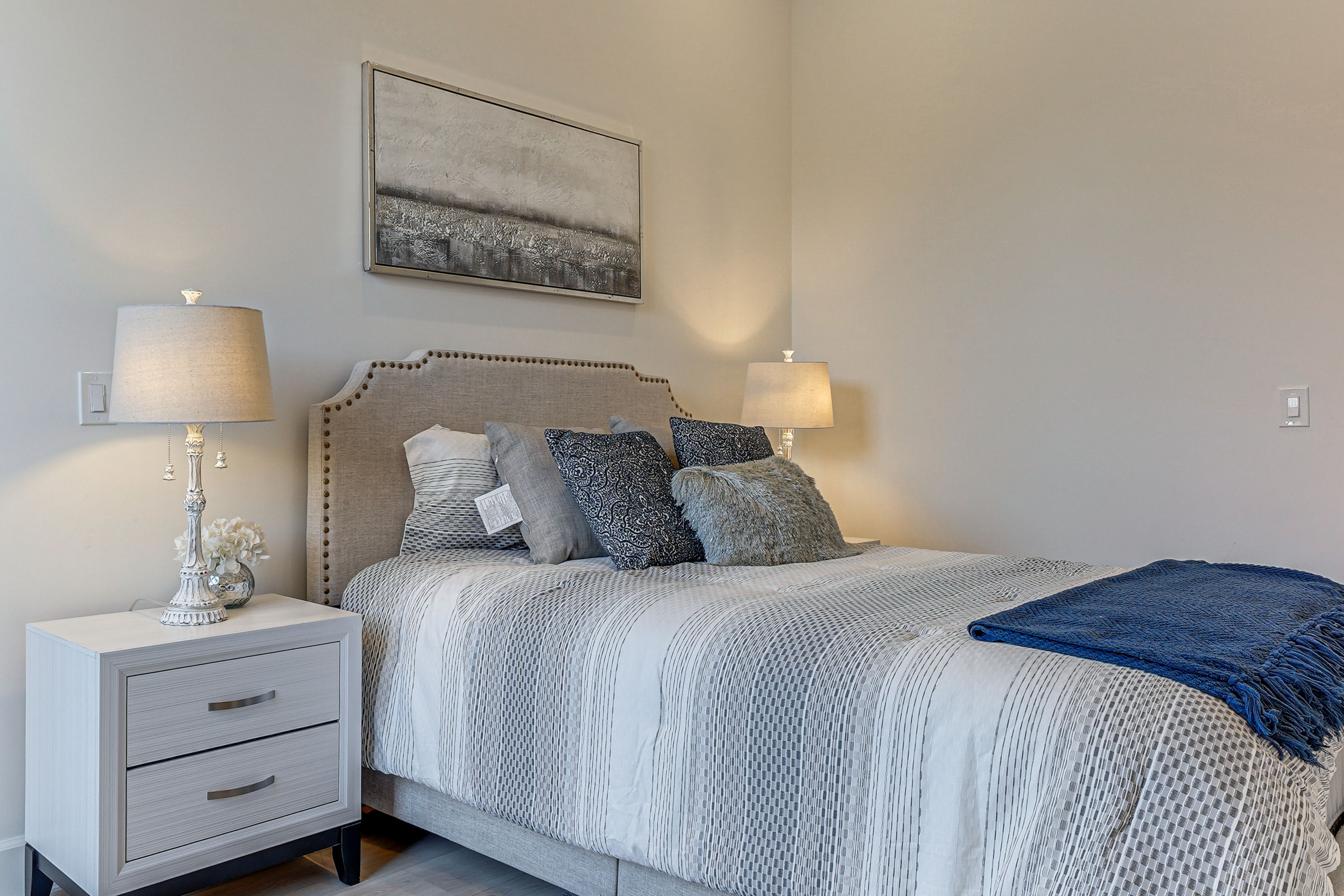 Studio | Queen Bed | Linens