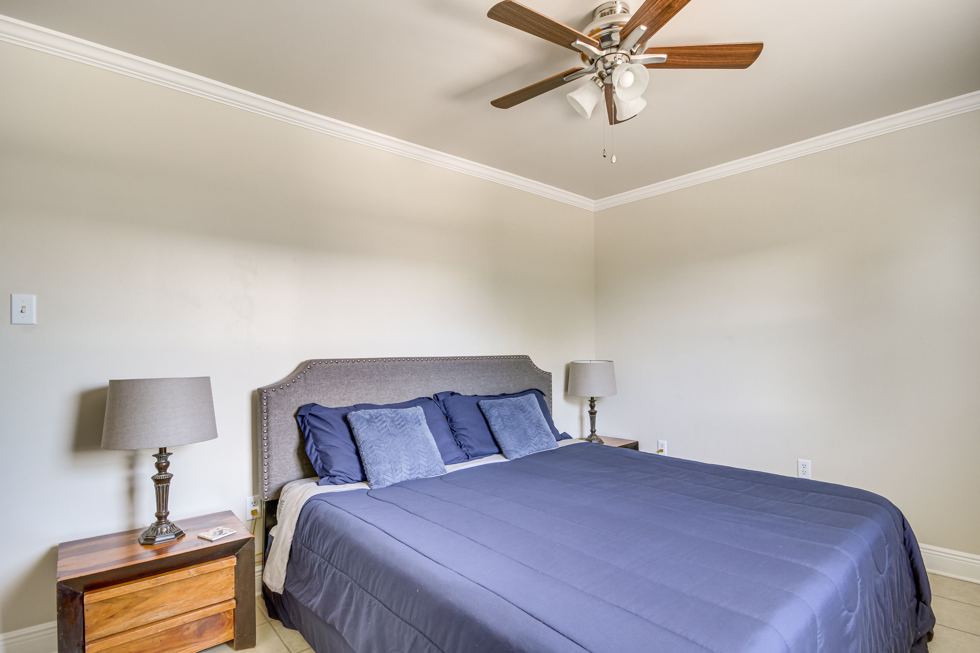 Bedroom 1 | King Bed | Main Level