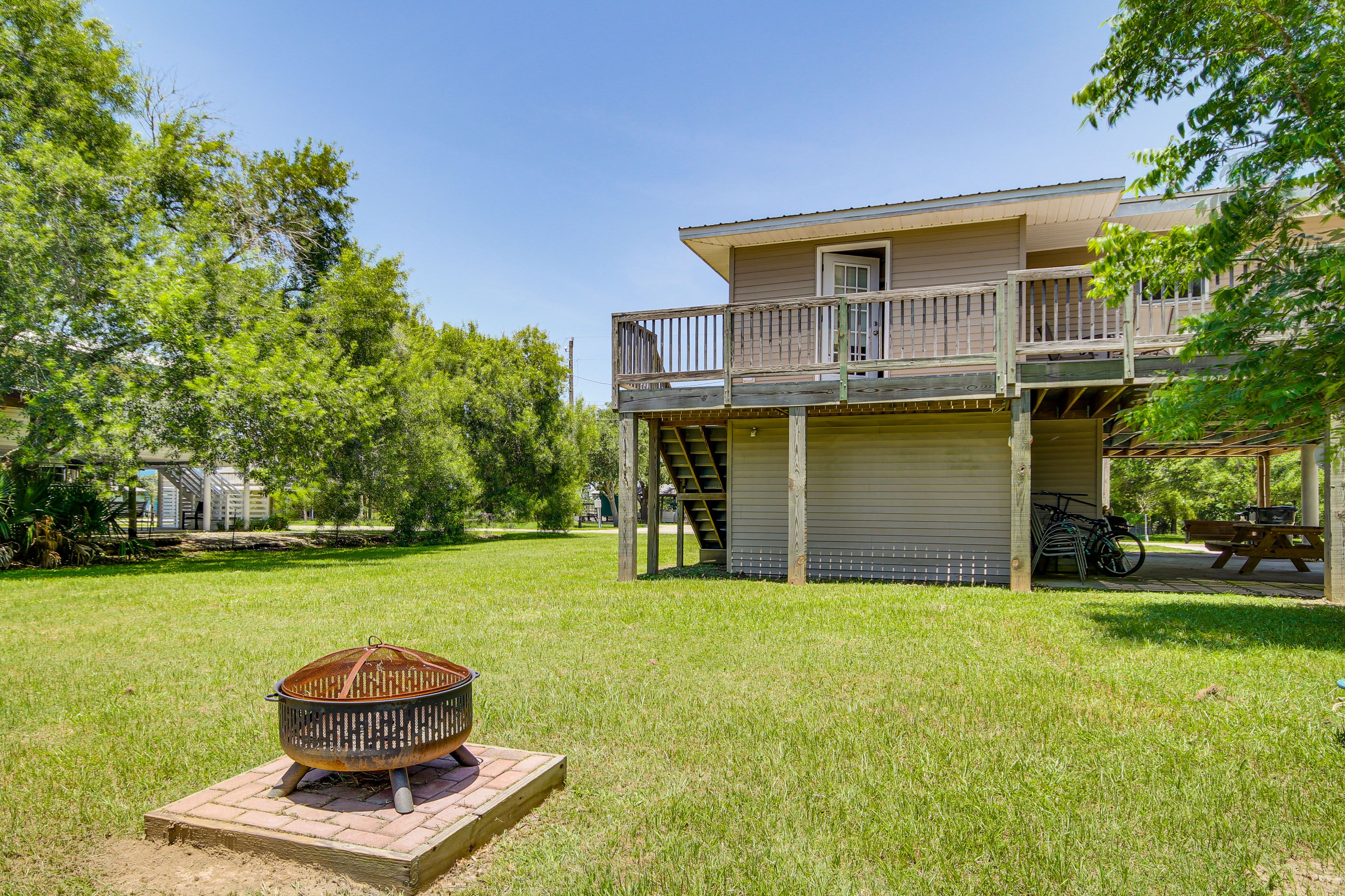 Backyard | Fire Pit