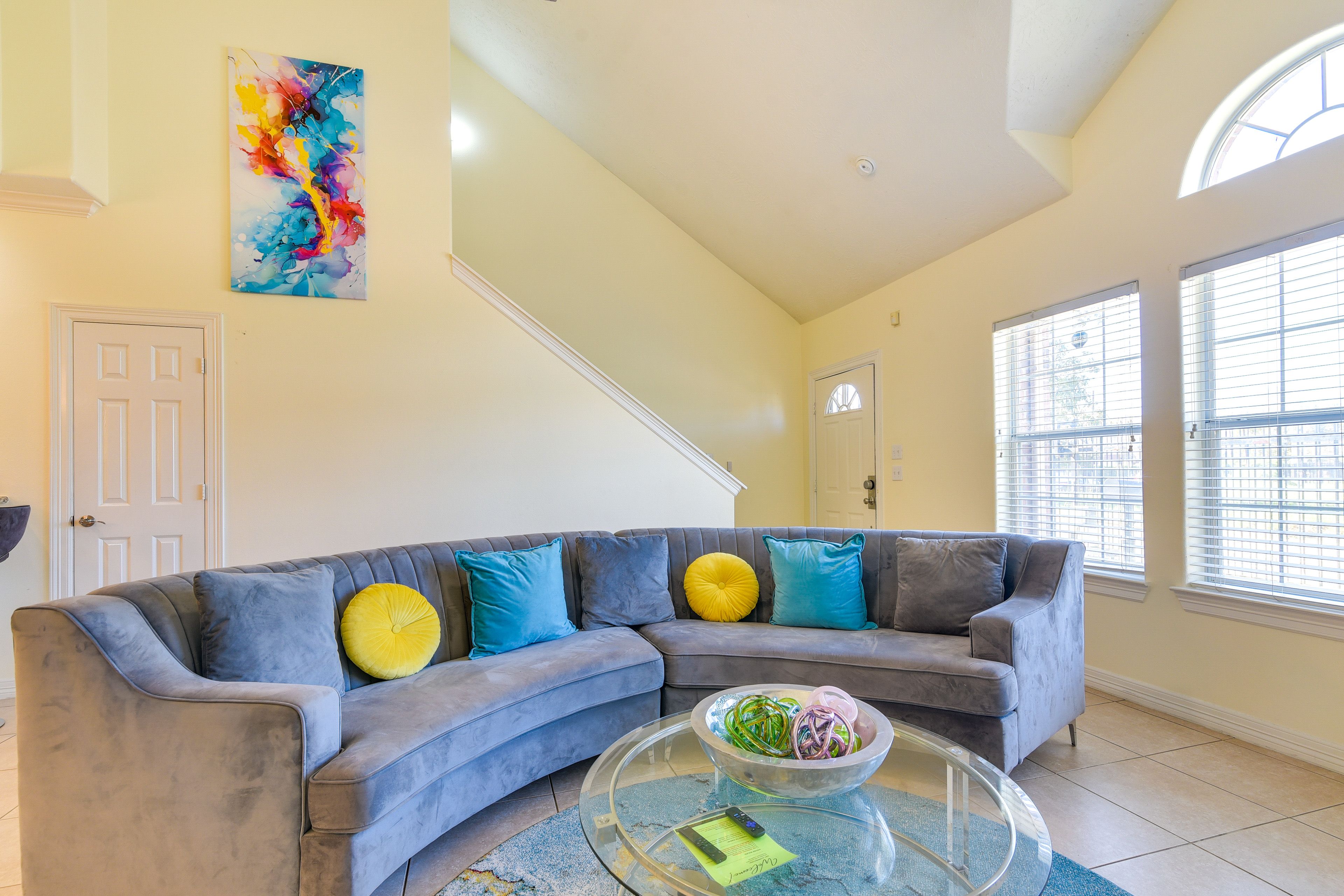 Living Room | Free WiFi | Smart TV | Central A/C | Fireplace | 1st Floor