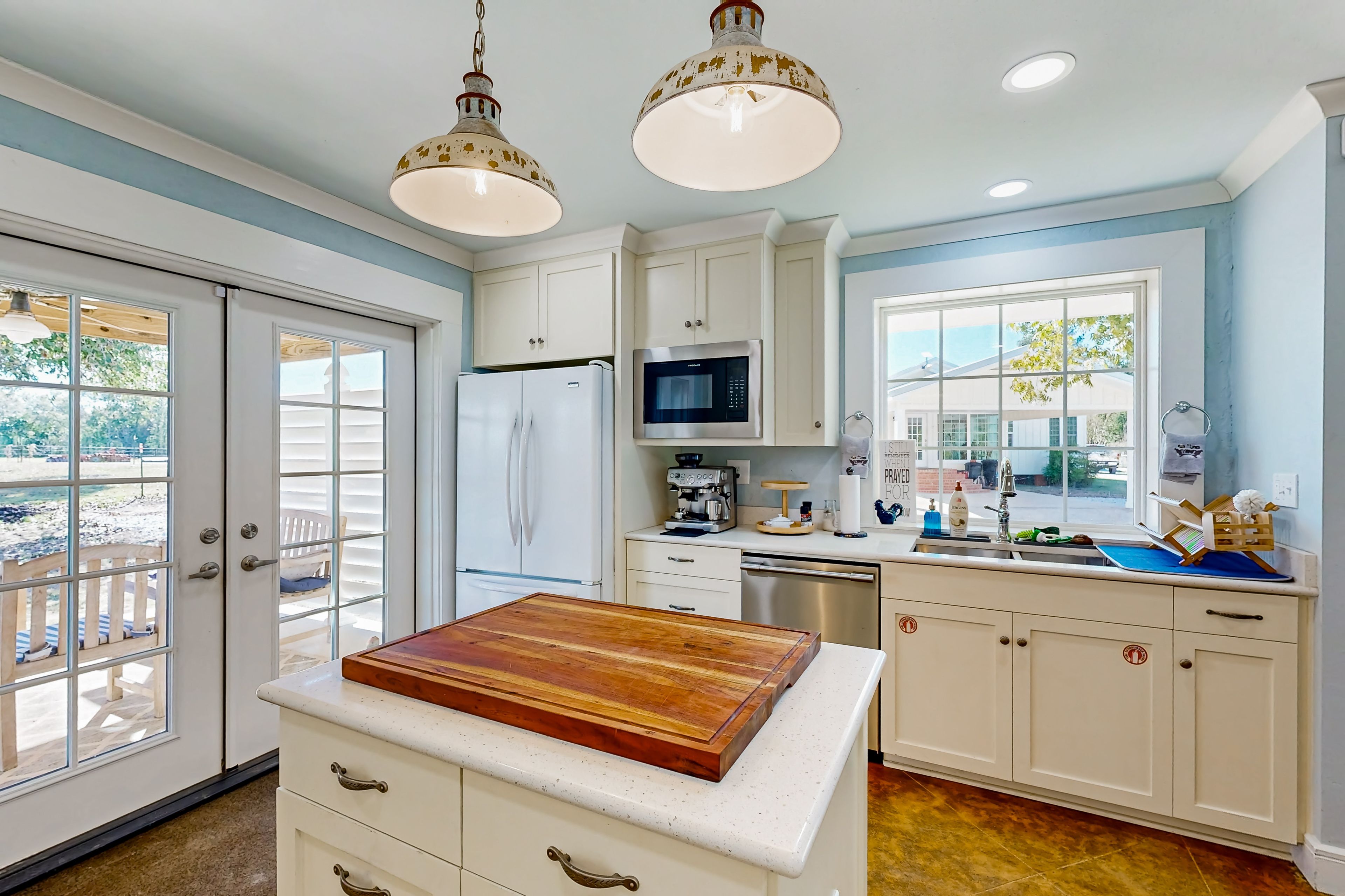 Tylertown Vacation Rental | 1BR | 1BA | 880 Sq Ft | Step-Free Access