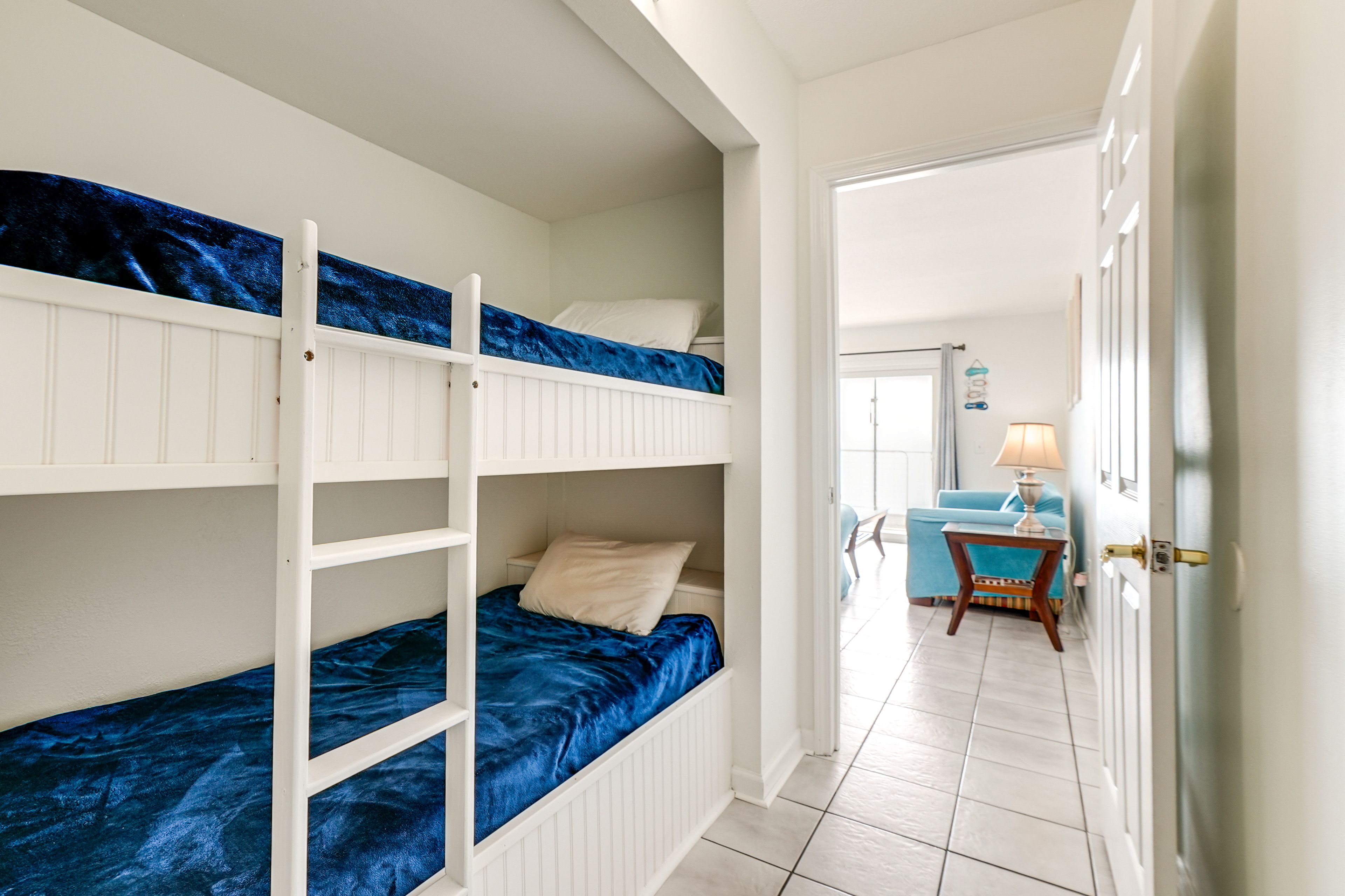 Hallway | Twin Bunk Bed