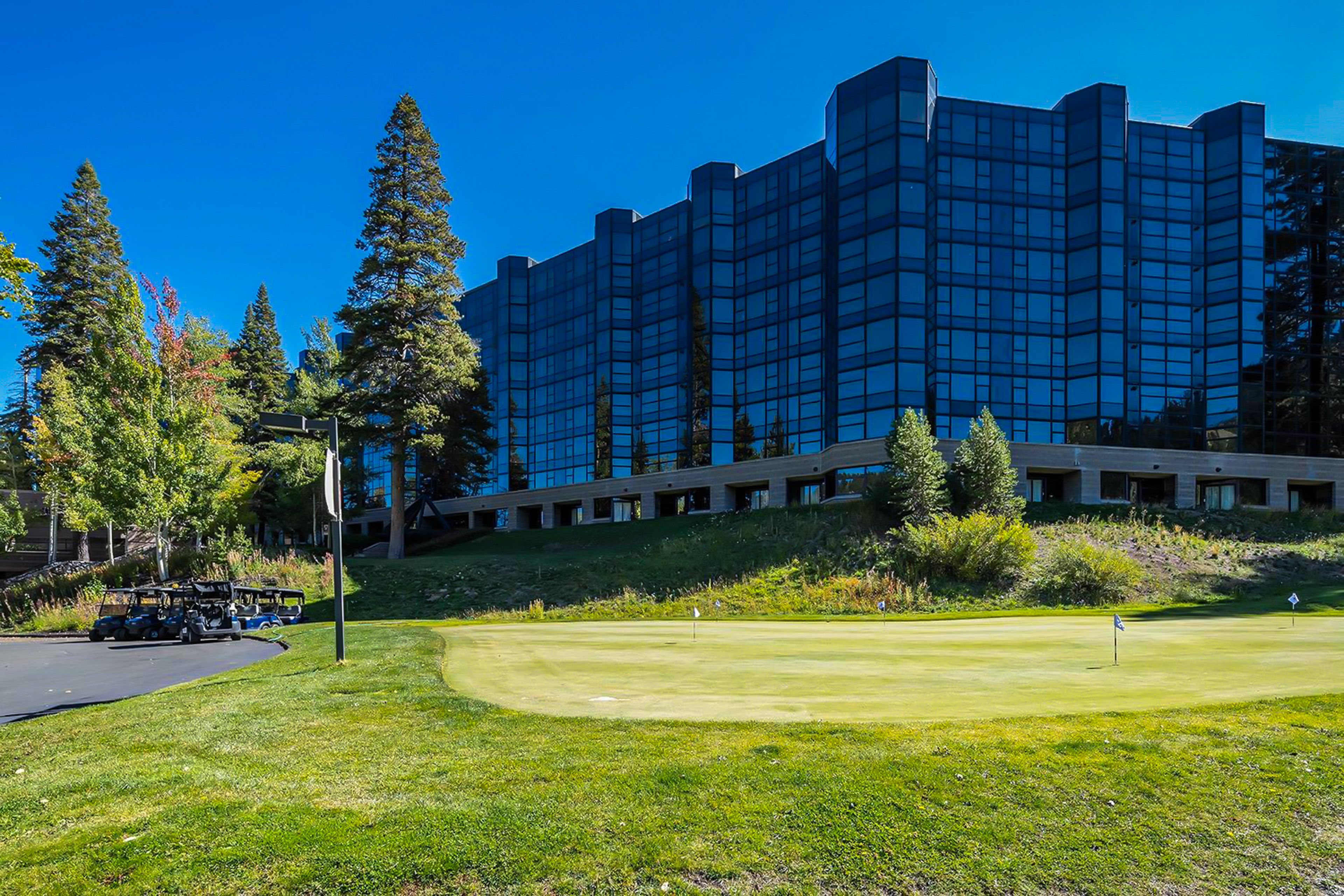 Paid Parking | Overnight & Day Visitor Options | Valet & Self-Parking