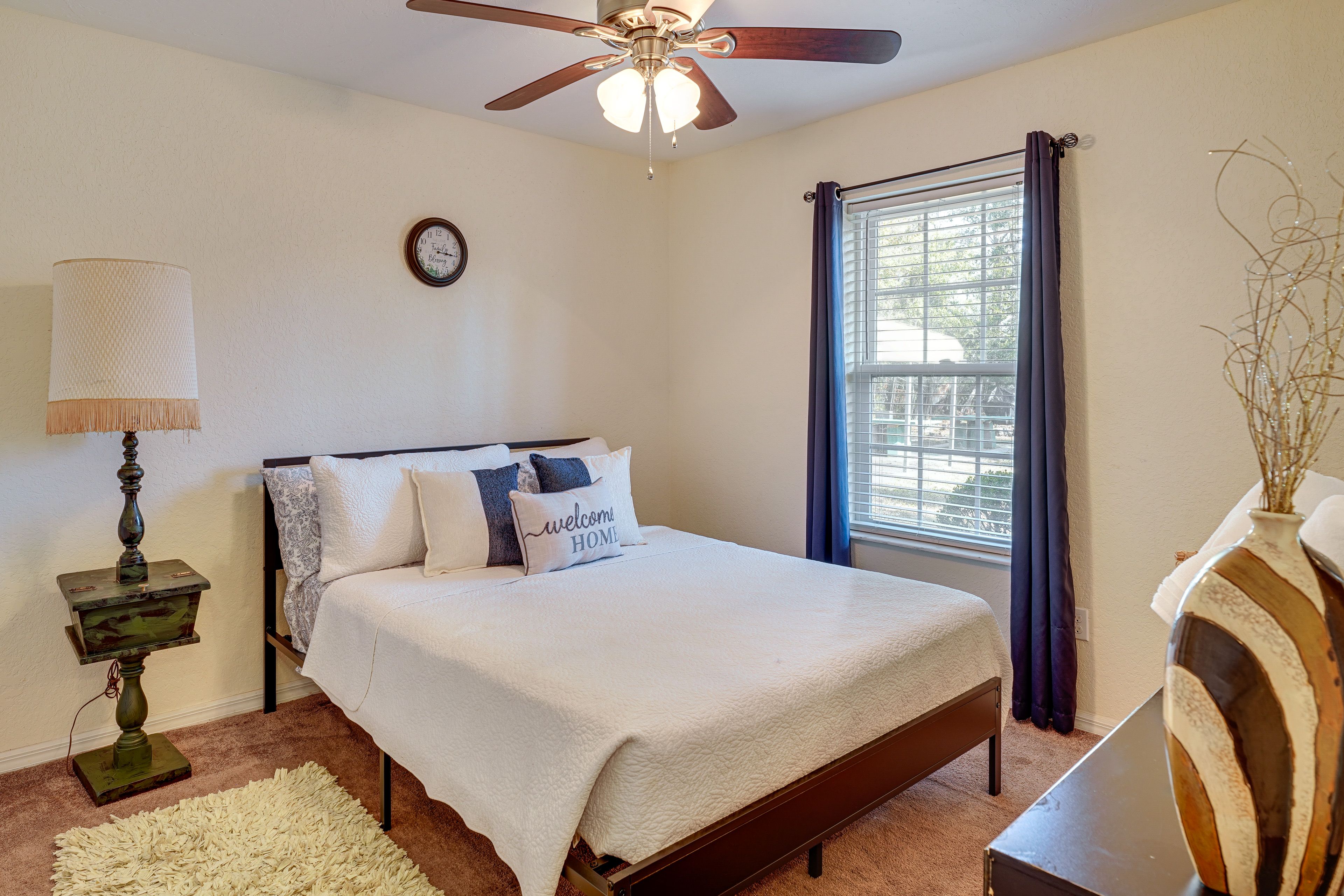 Bedroom 1 | Queen Bed | Linens