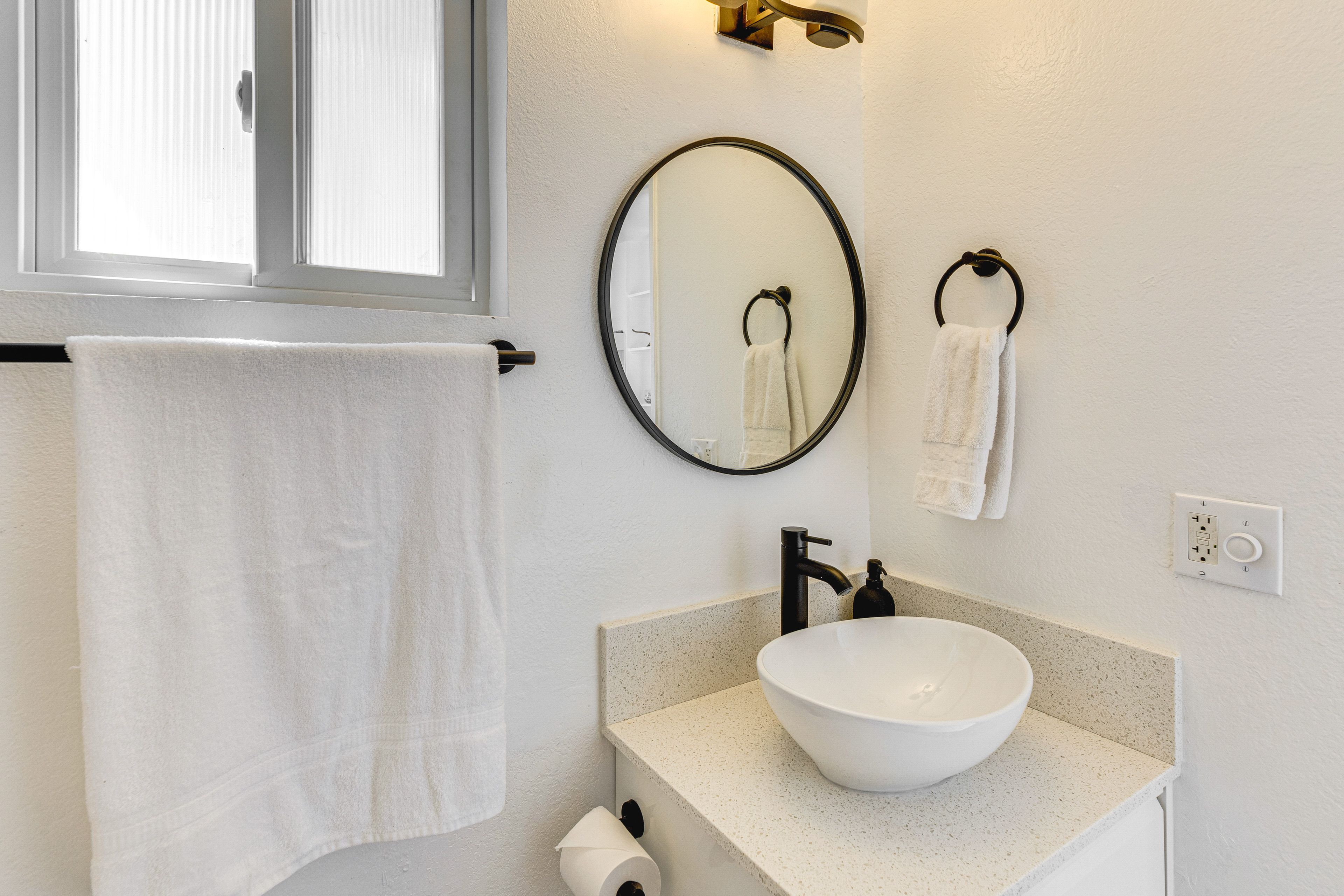 Bathroom | Shower | 1st Floor