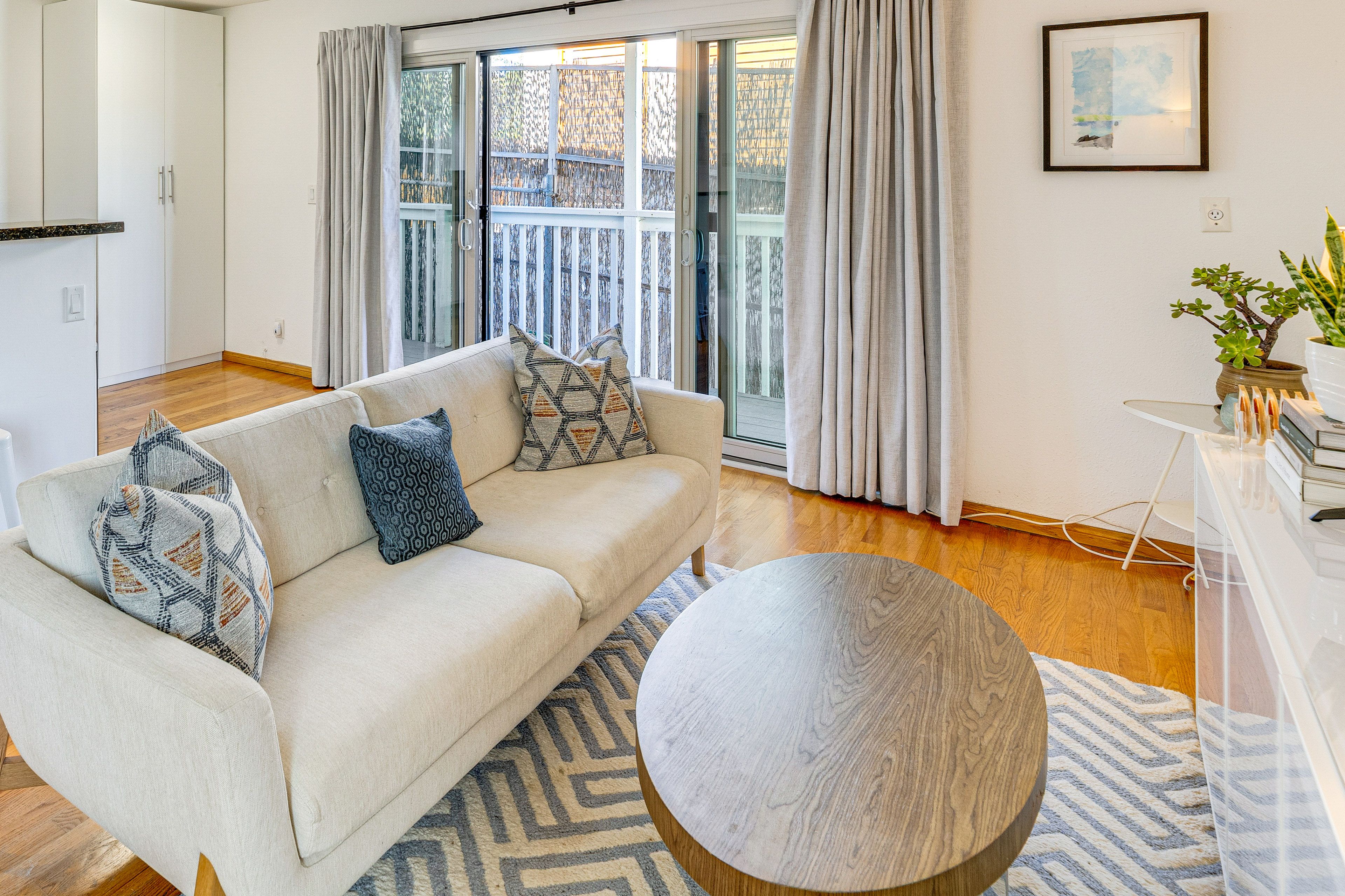 Living Room | Smart TV | 1st Floor