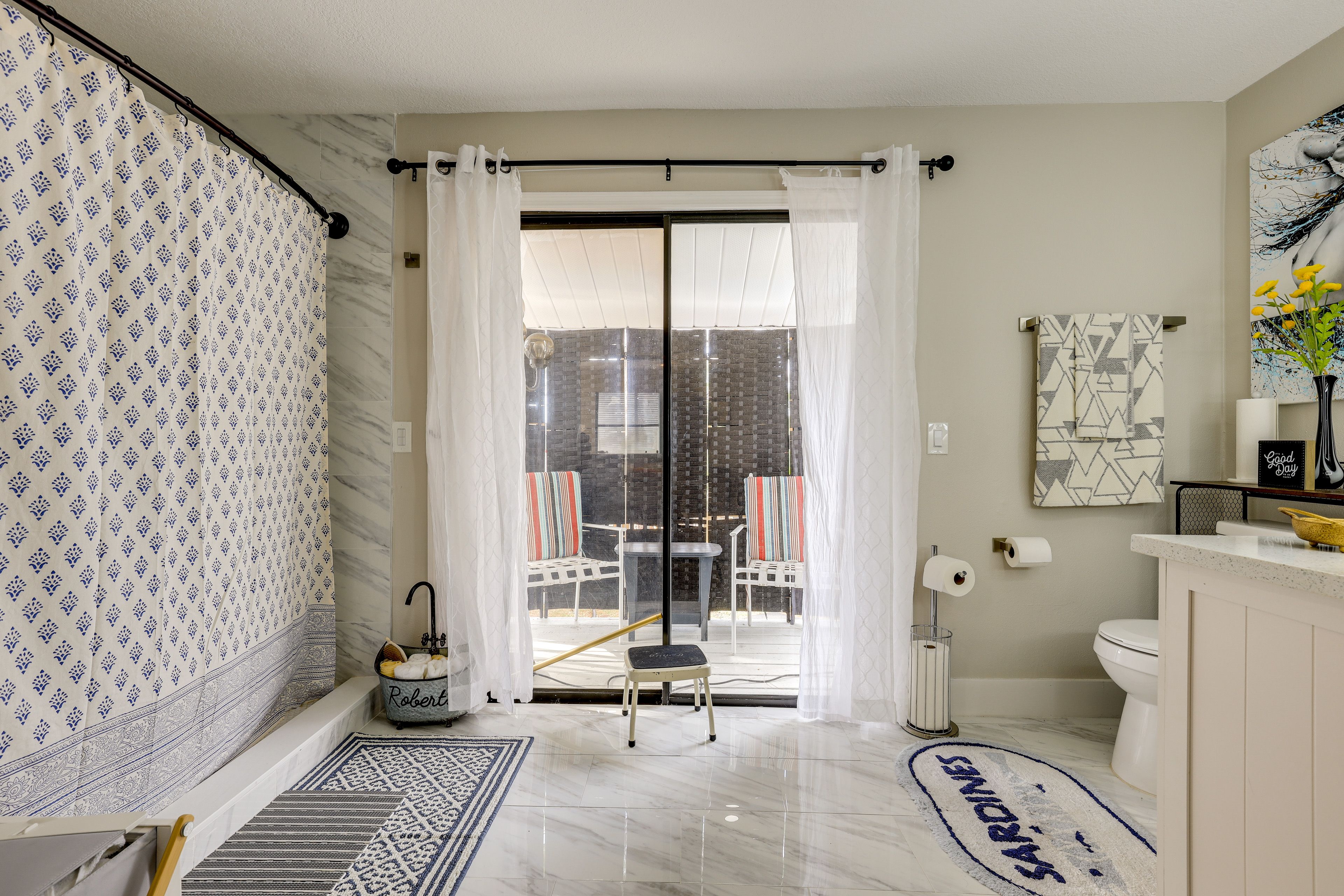 En-Suite Bathroom | Towels Provided | 1st Floor