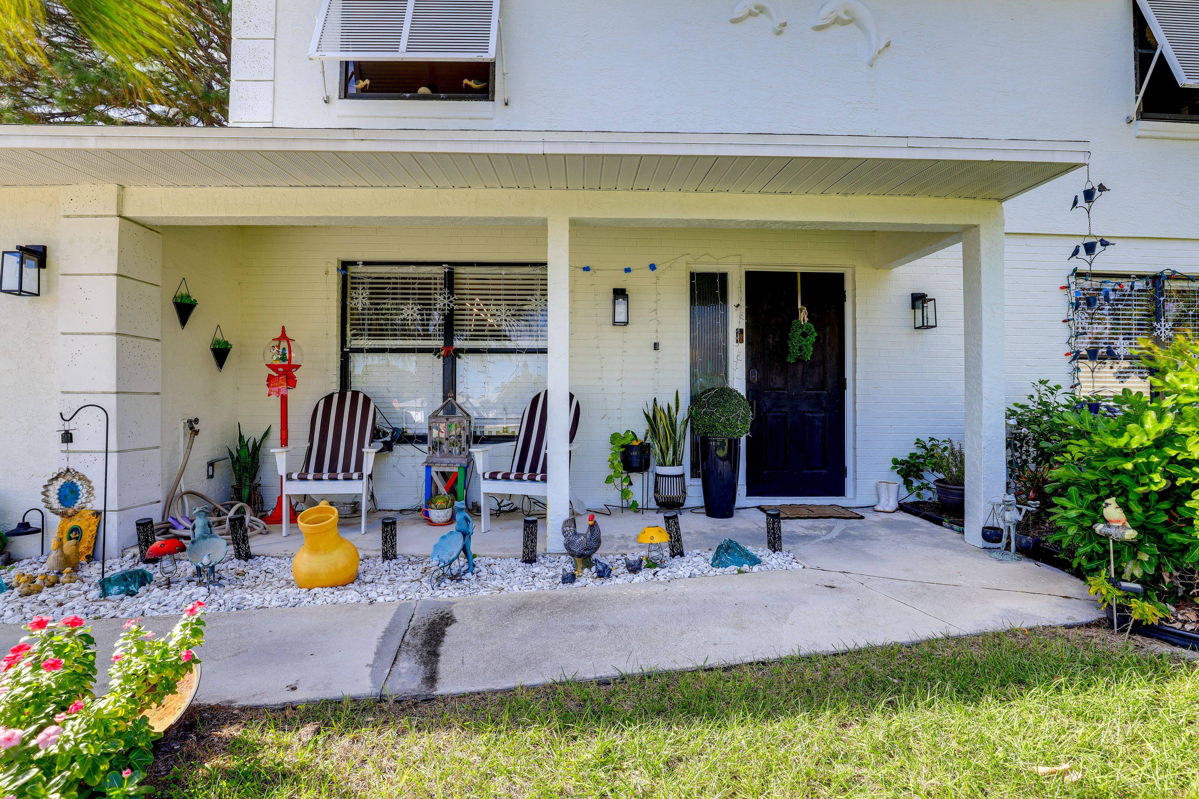 Front Porch | Outdoor Seating
