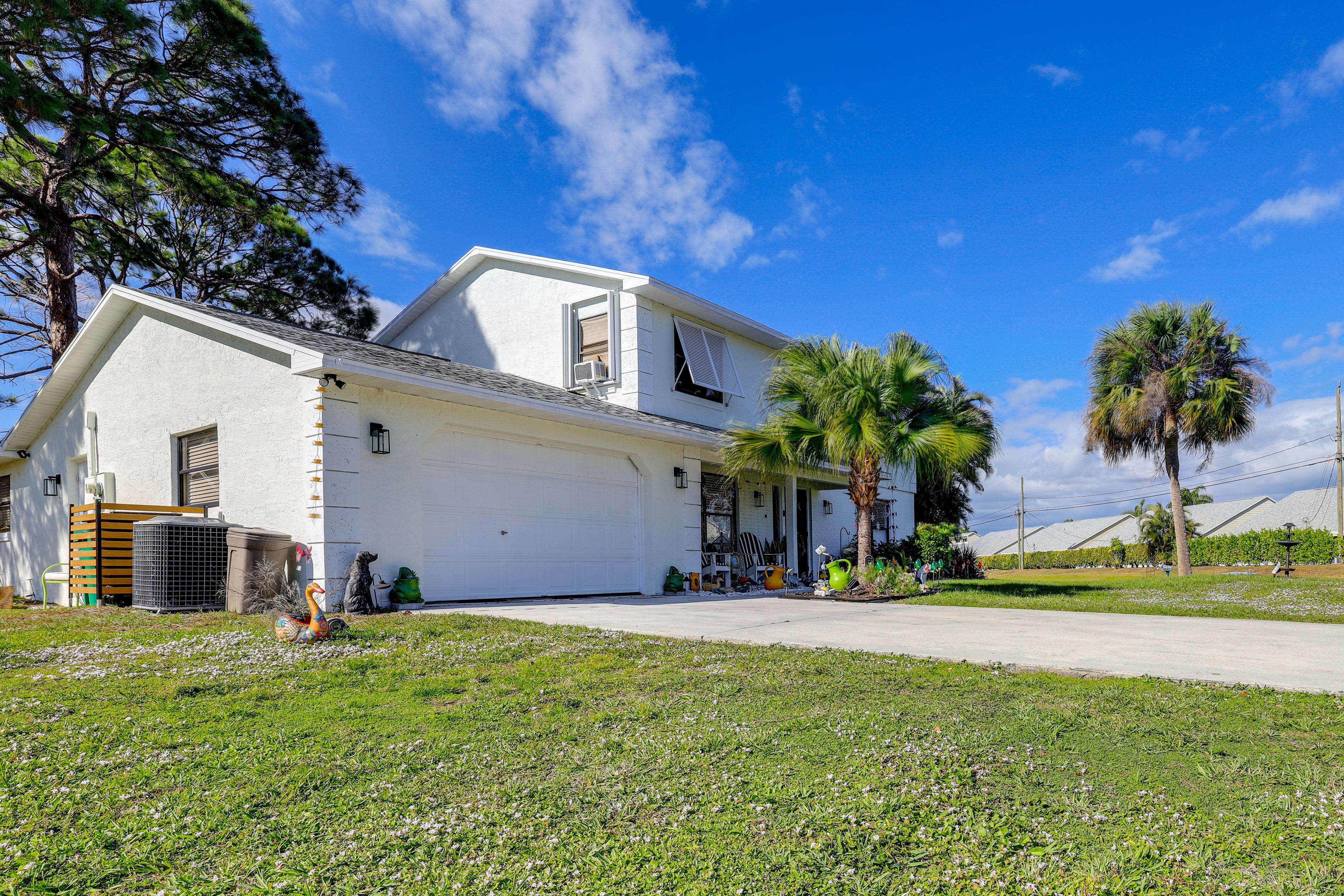 Parking | Shared Driveway (3 Vehicles)