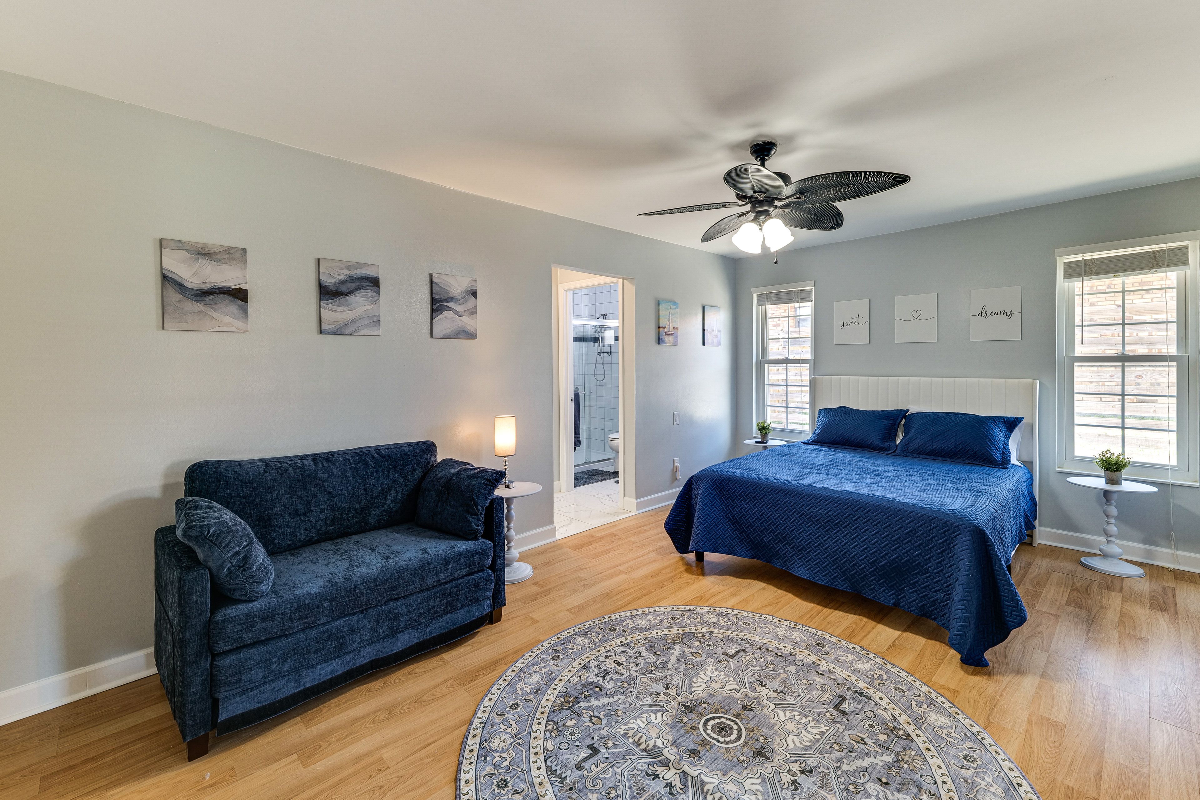 Bedroom 1 | Queen Bed | Twin Sleeper Chair | En-Suite Bathroom