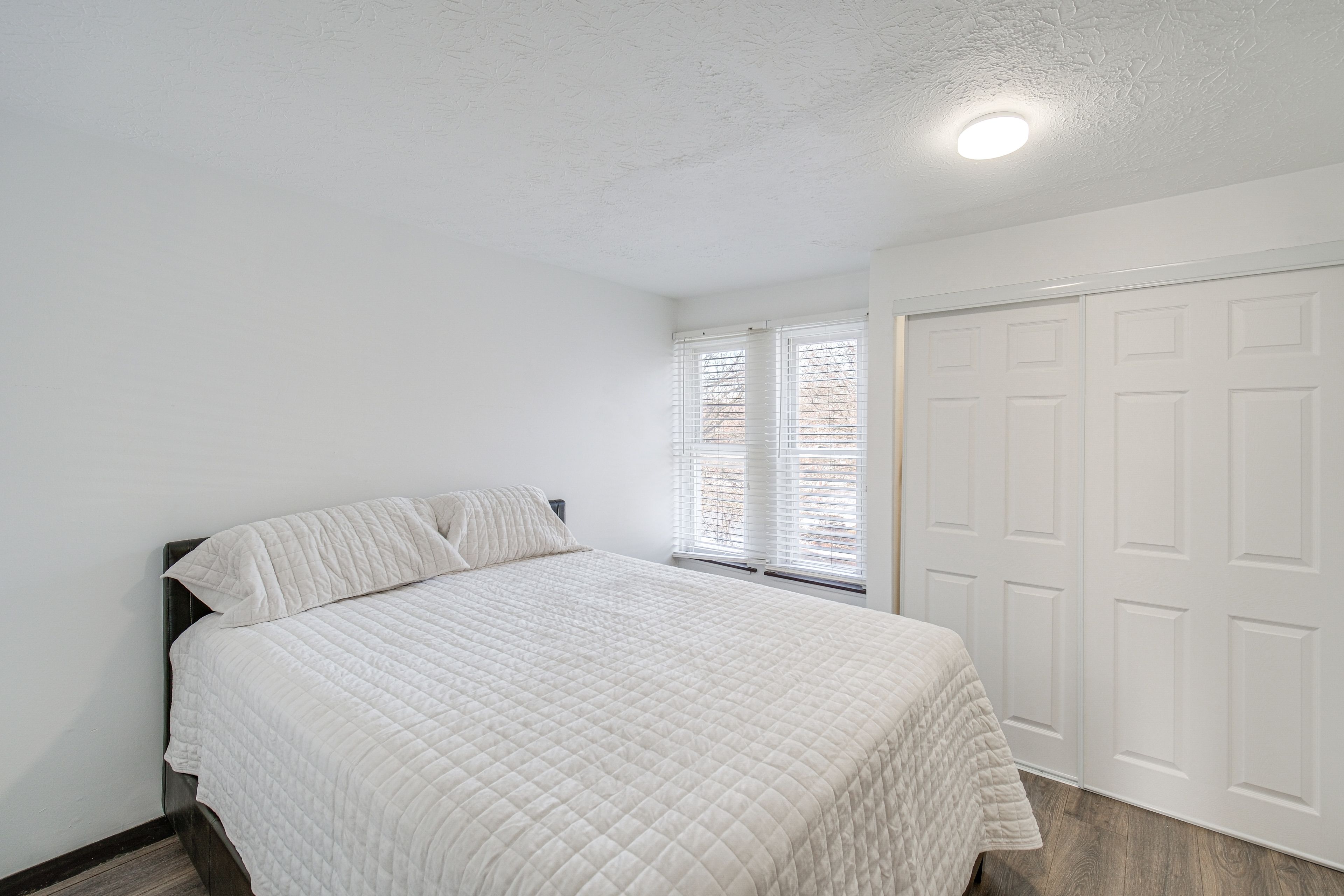 Bedroom 2 | Queen Bed | TV | 2nd Floor