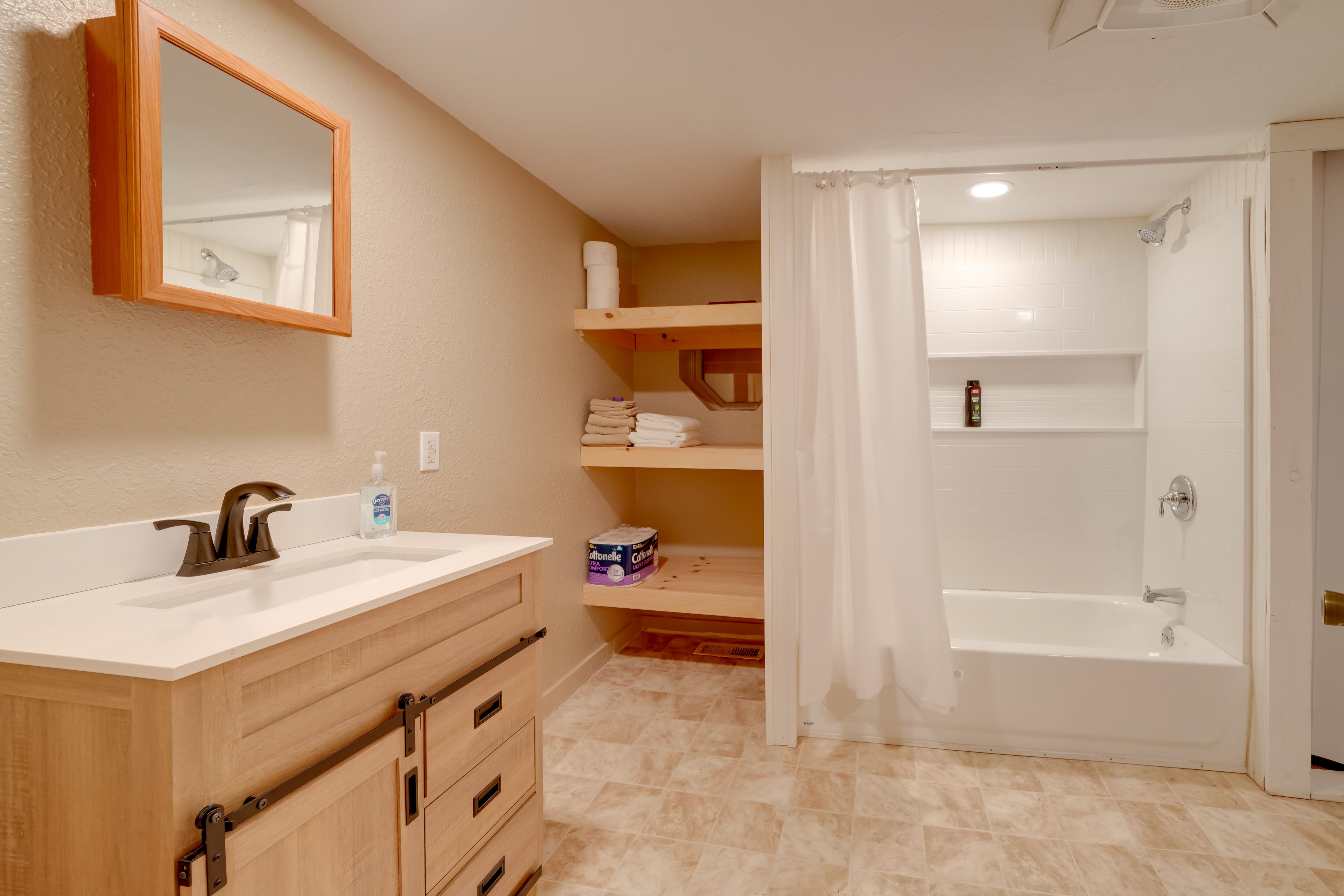 Full Bathroom