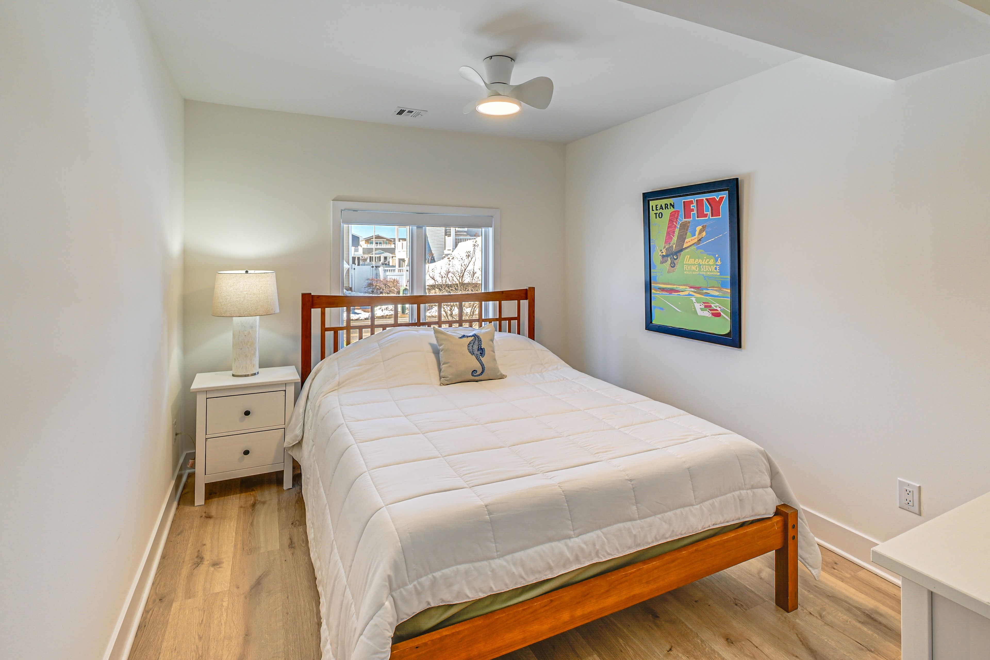 Bedroom 1 | 1st Floor | Queen Bed