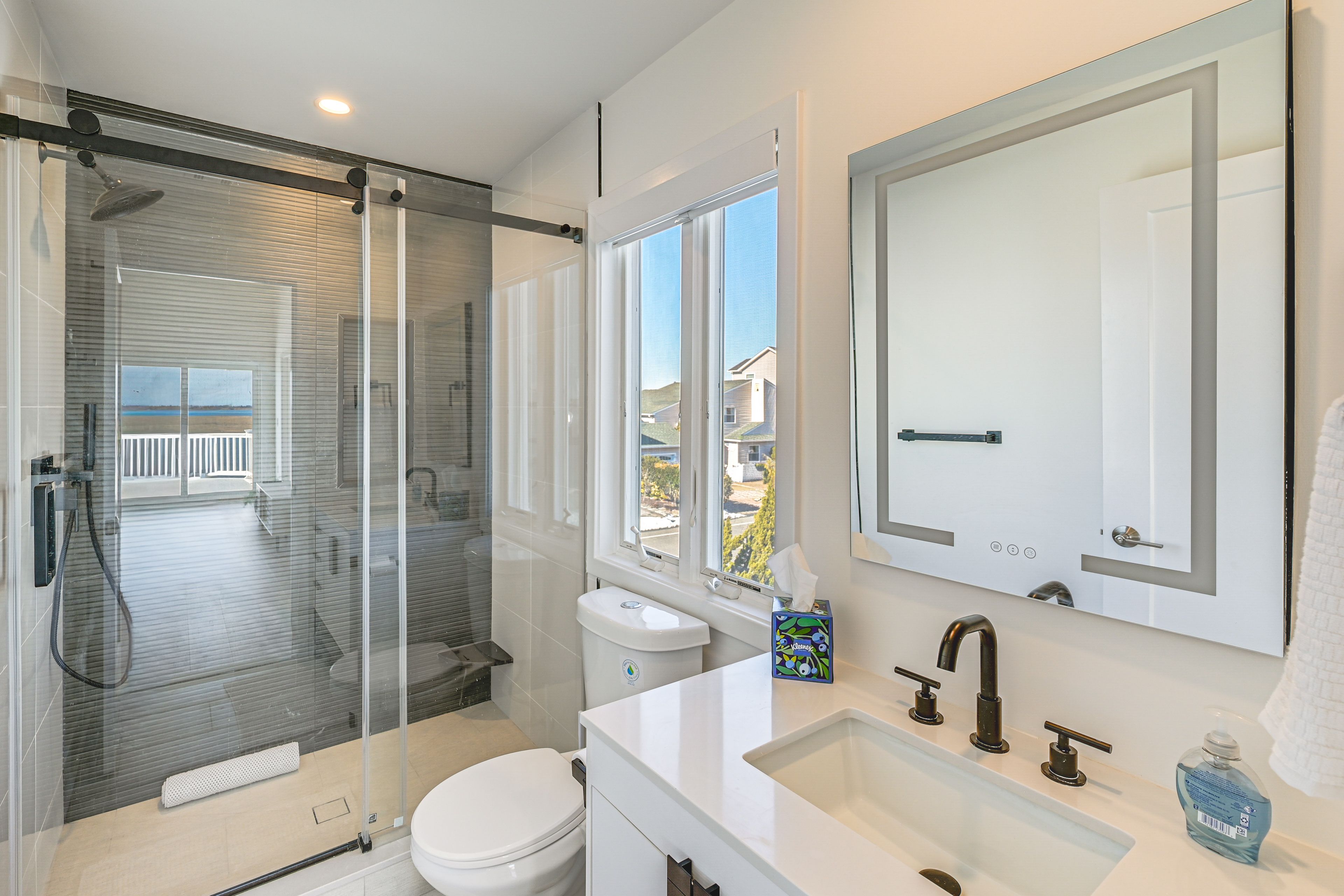 Full Bathroom | 2nd Floor