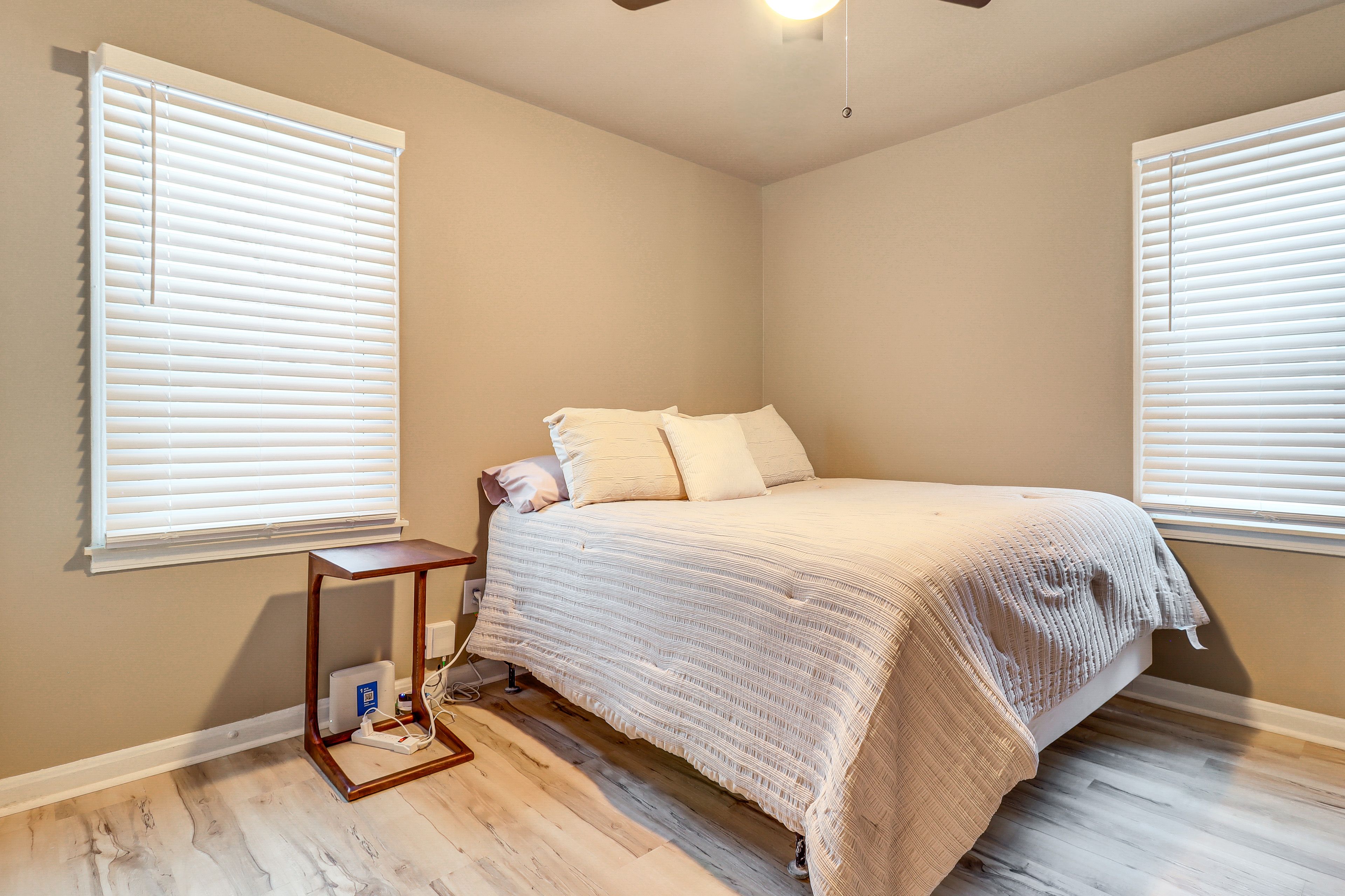 Bedroom 2 | 1st Floor | Queen Bed | Smart TV