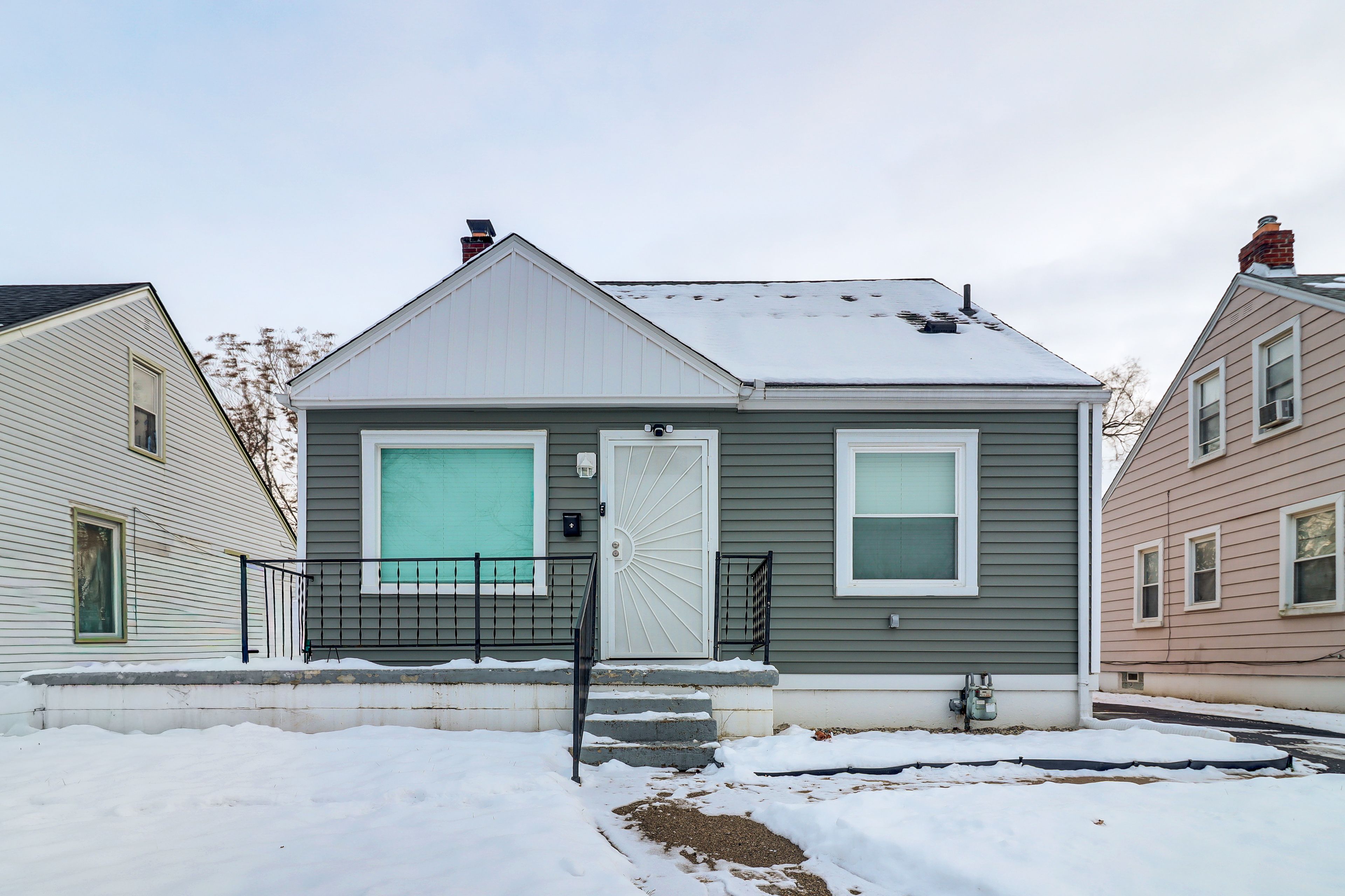 Property Exterior | Fenced-In Yard