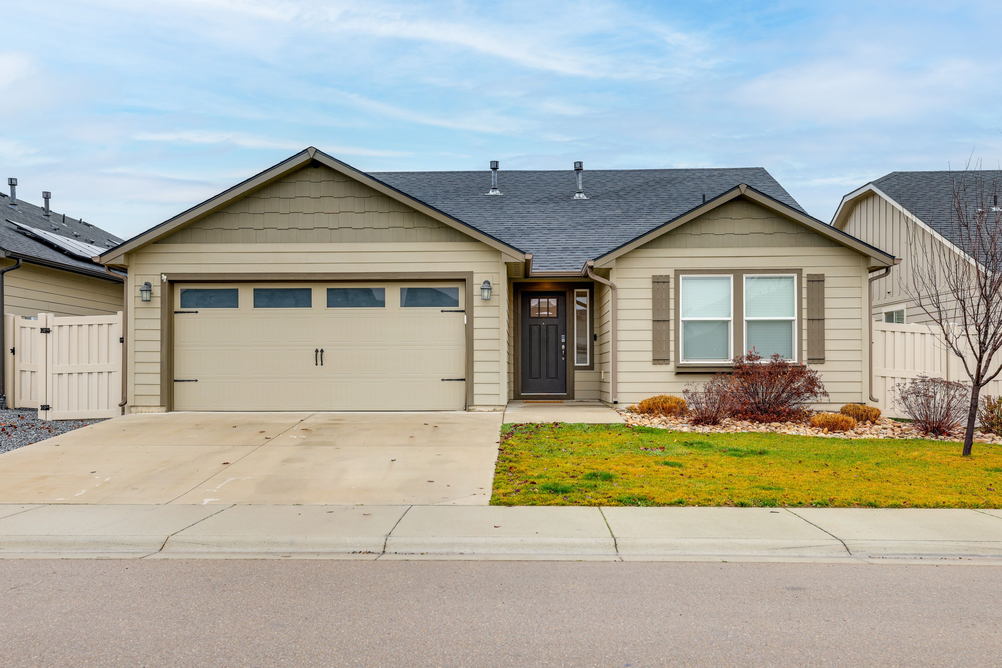 Exterior | Driveway (2 Vehicles) | Free Street Parking